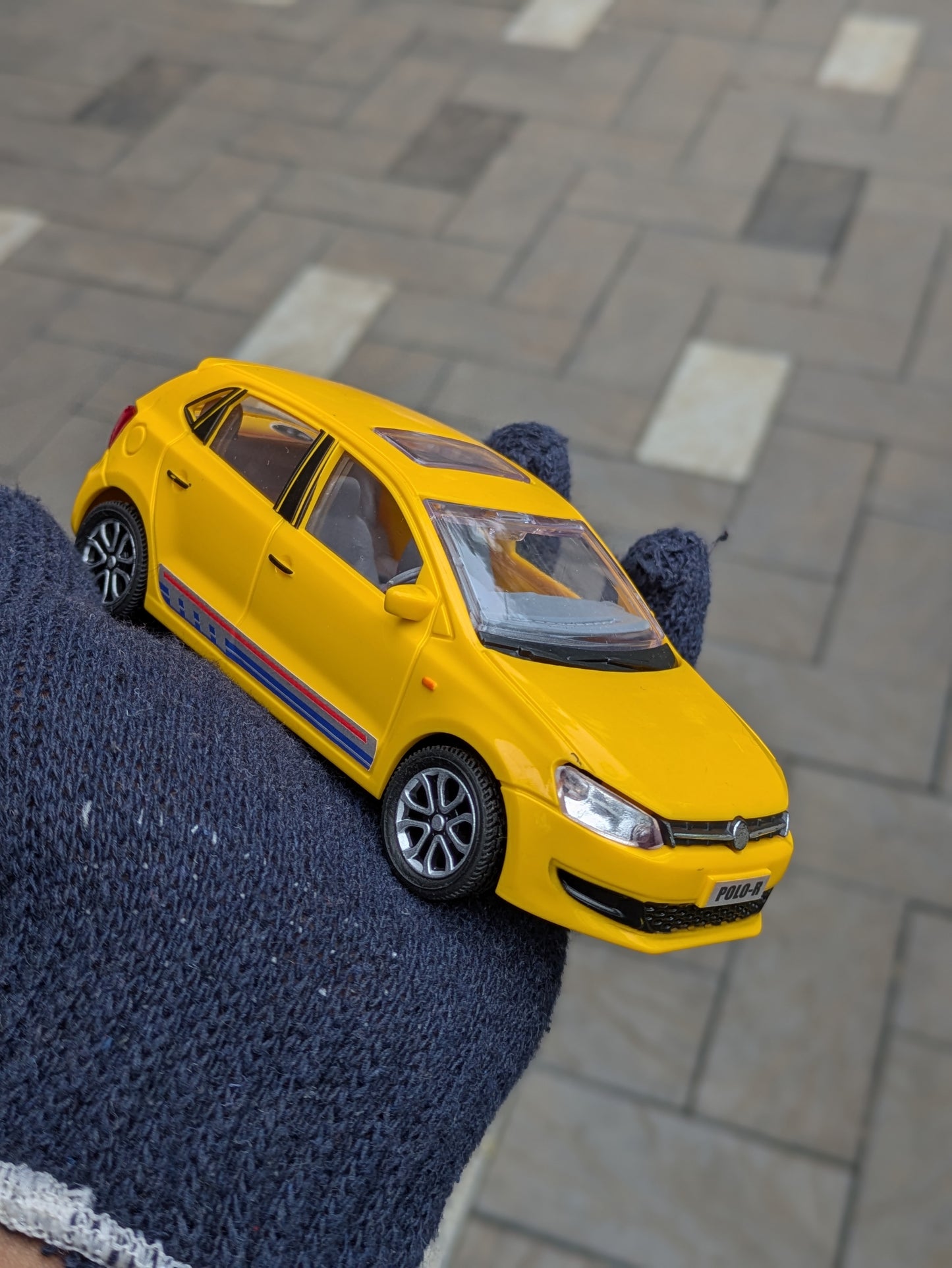 Die-cast Model Hard Plastic Body