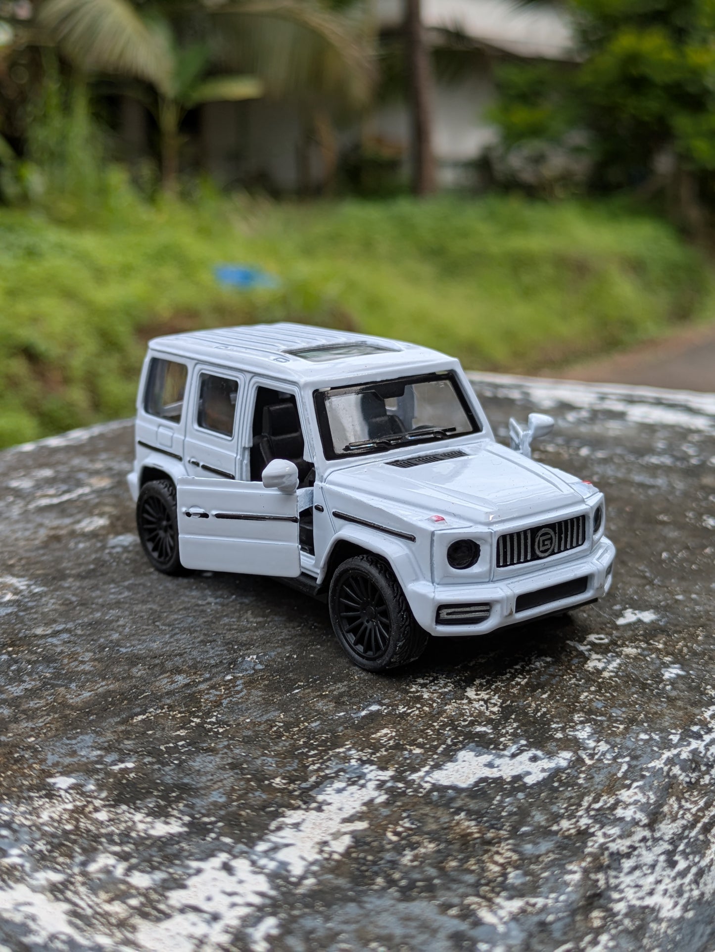 Hot Wheels/Die Cast BENZ G-WAGEN Model Metal And Plast