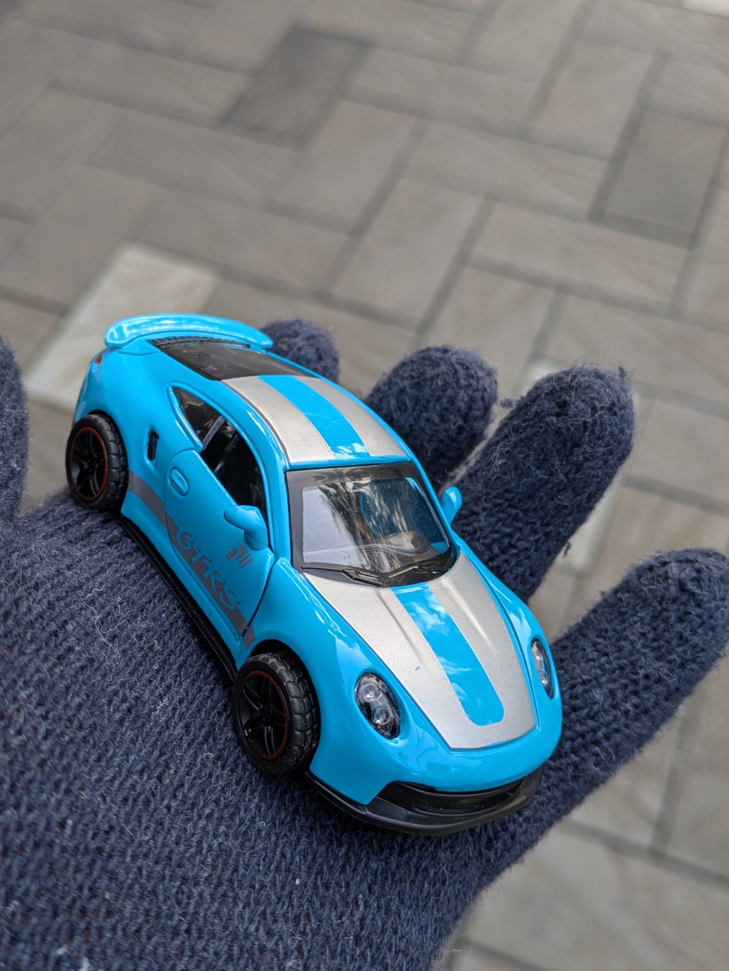 Die-Cast Metal Cars Scale Model Door Openable