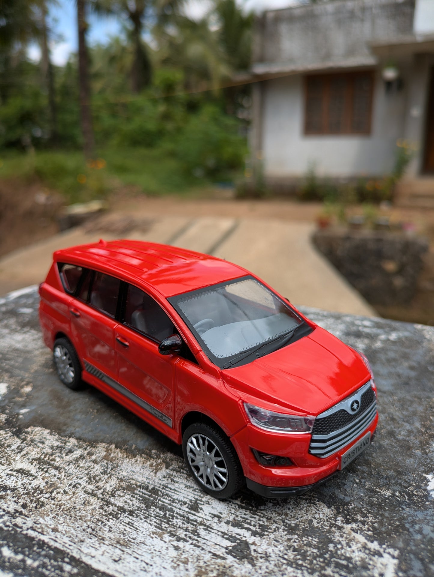 Die-cast Model Innova Crysta Hard Plastic Body Door Not Openable