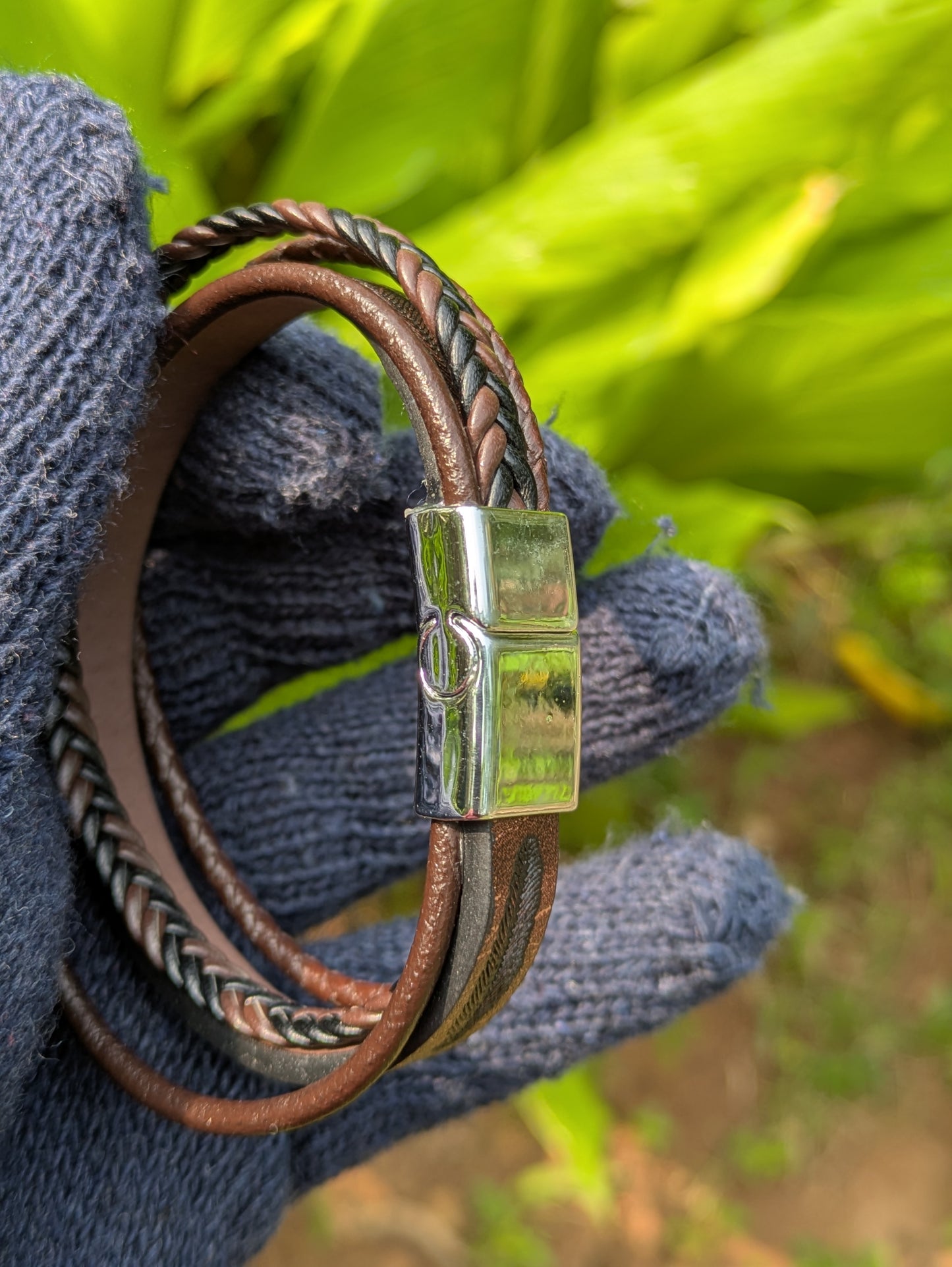 Gents Leather Bracelet With Magnetic Buckles Free Size