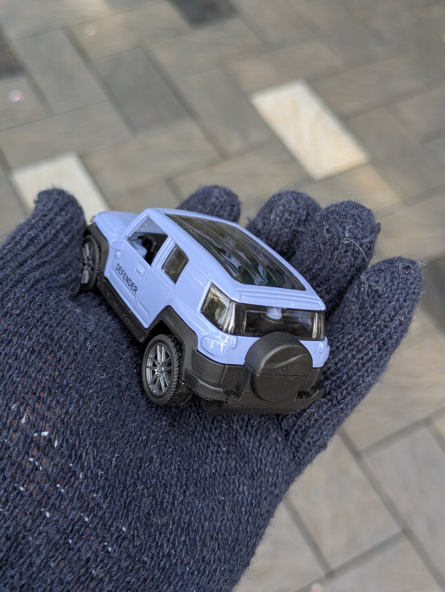 Hot Wheels/Die Cast Diffender Model Metal And Plastic Mix Body ( Blue )