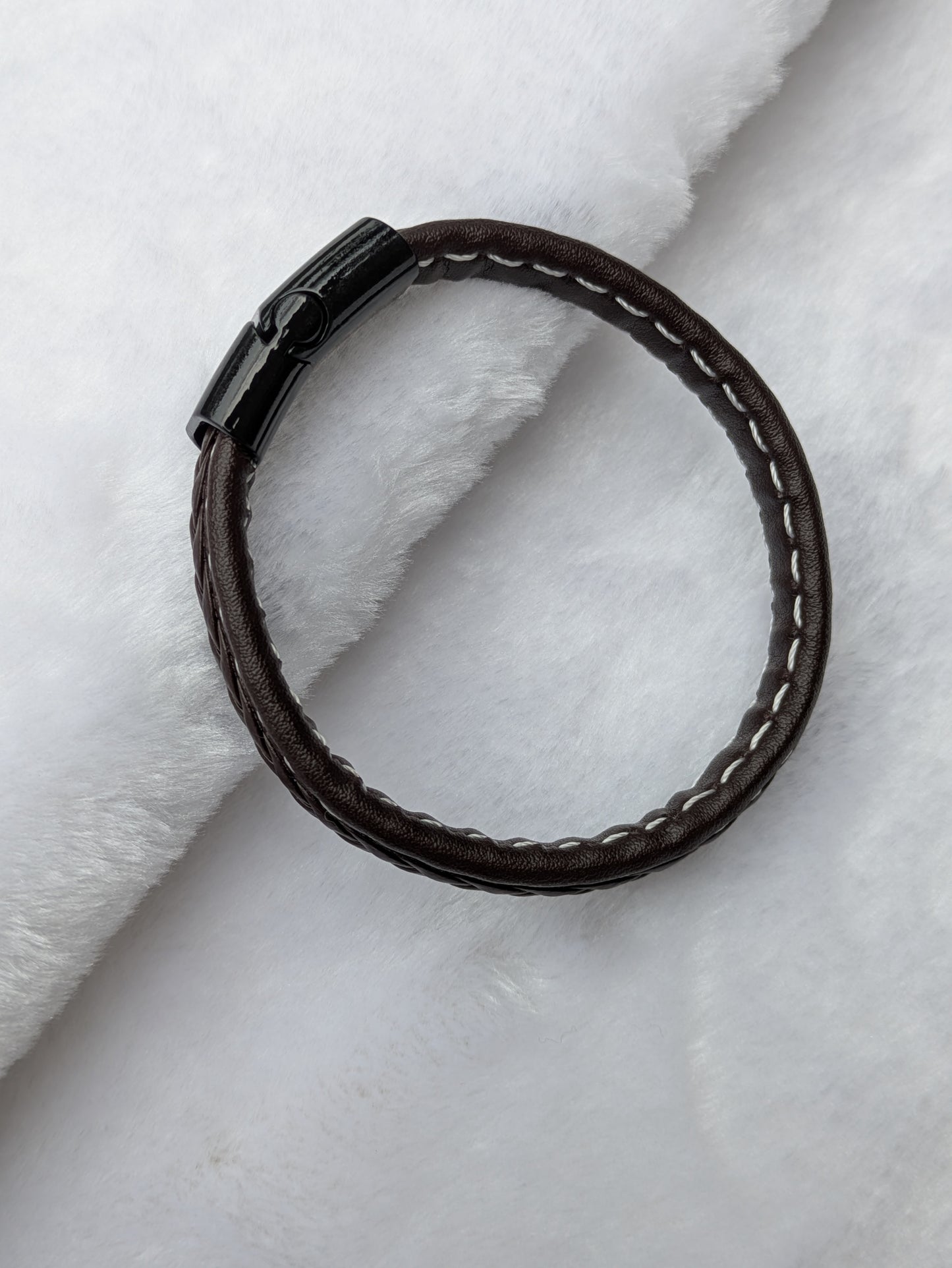 Gents Leather Bracelet With Magnetic Buckles Free Size
