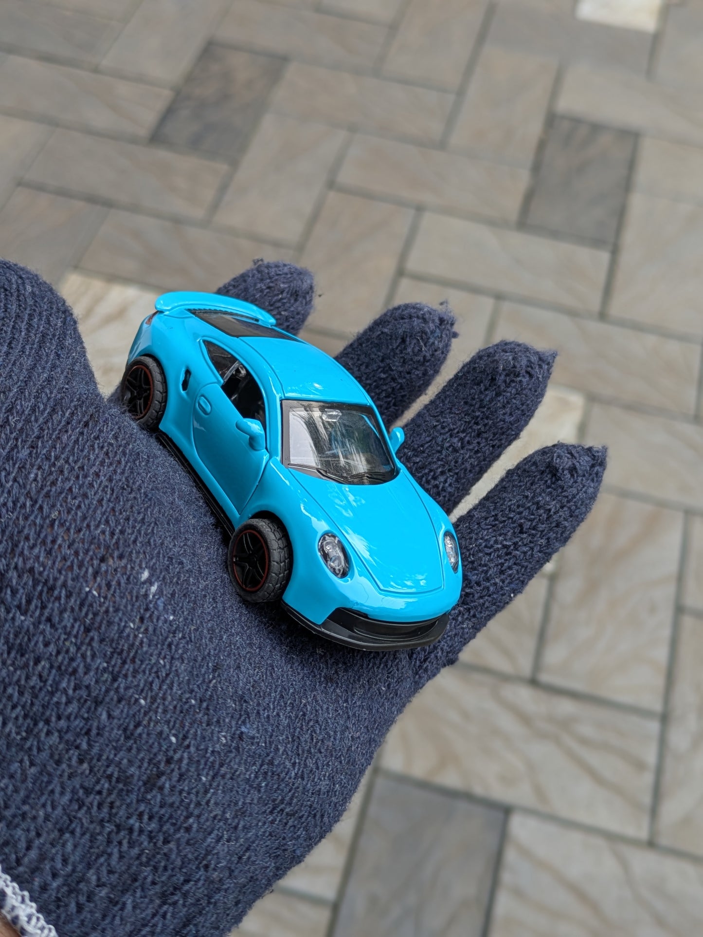 Die-cast Model Metal Body Door Openable (Blue)