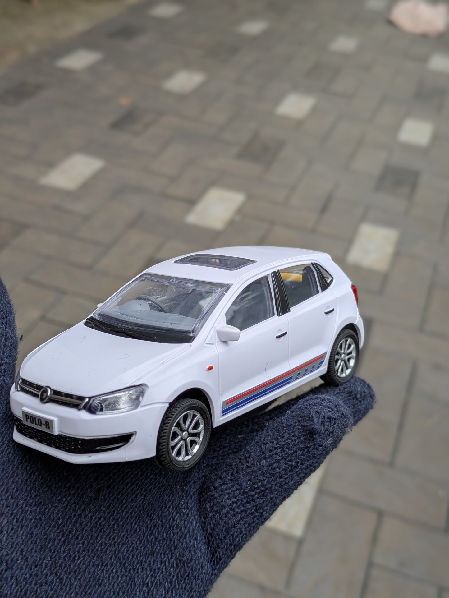 Die-cast Model Hard Plastic Body