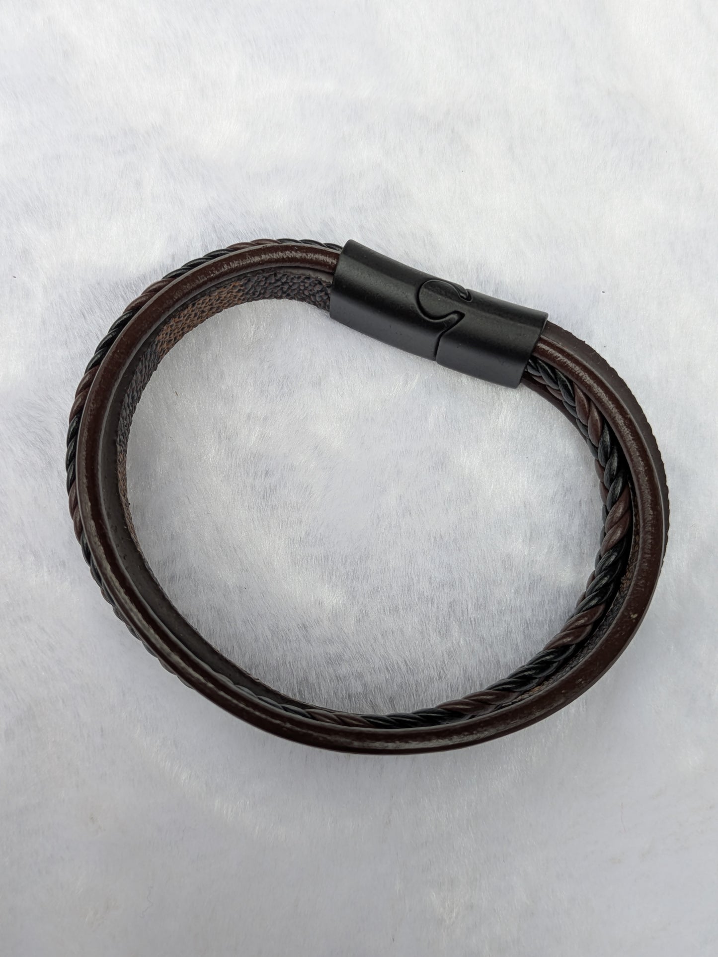 Gents Leather Bracelet With Magnetic Buckles Free Size