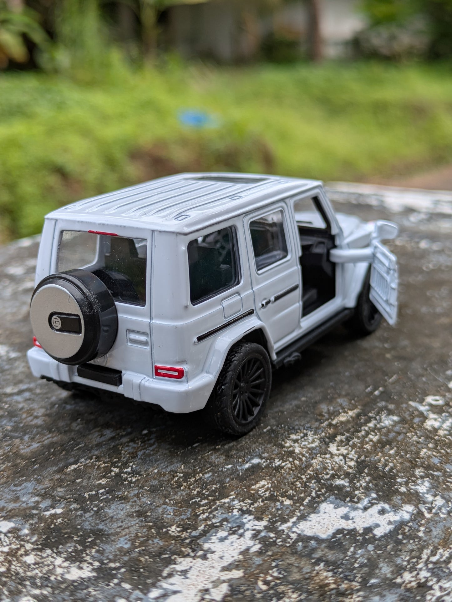 Hot Wheels/Die Cast BENZ G-WAGEN Model Metal And Plast