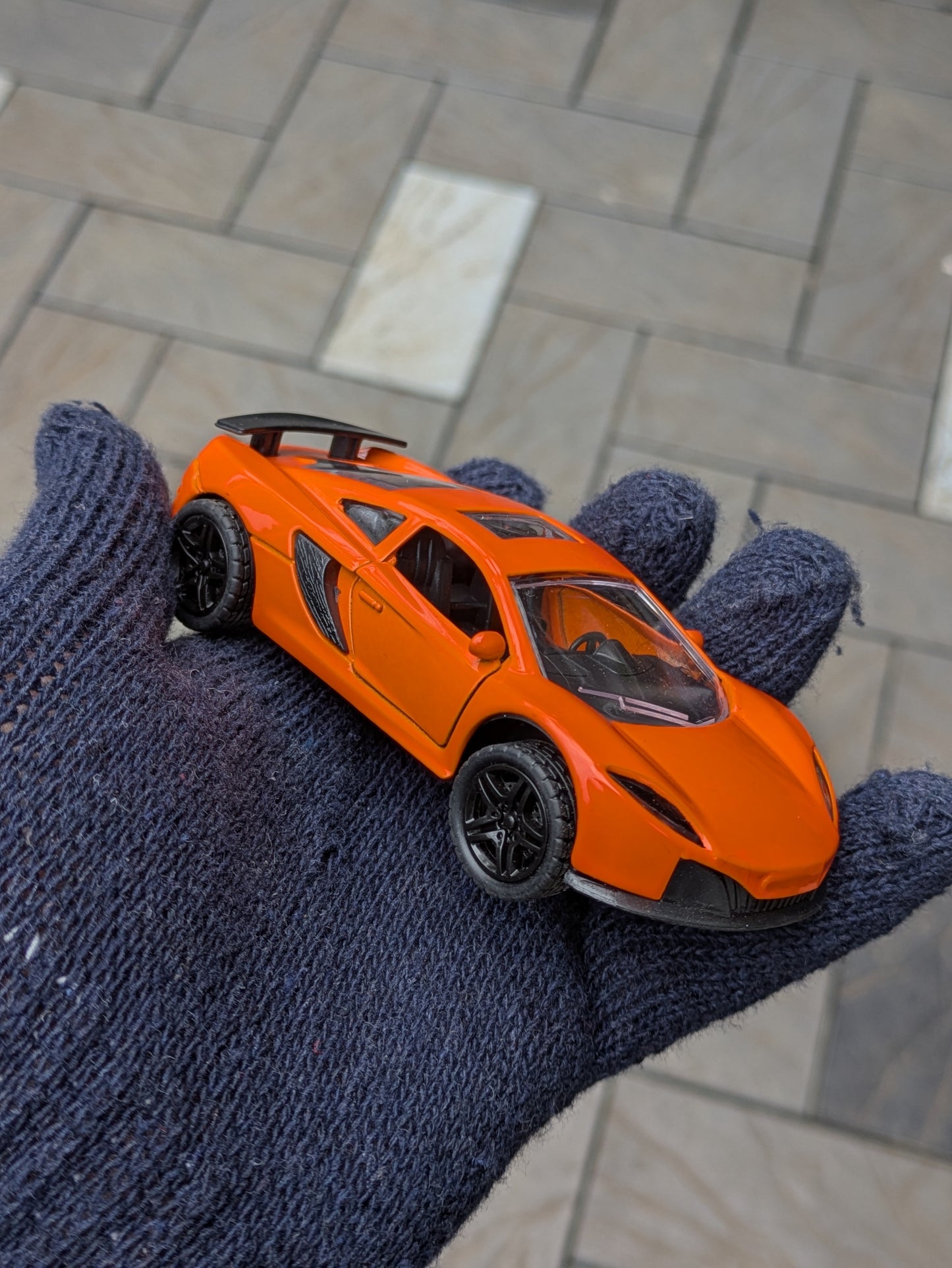 Die-cast Model Metal Body Door Openable