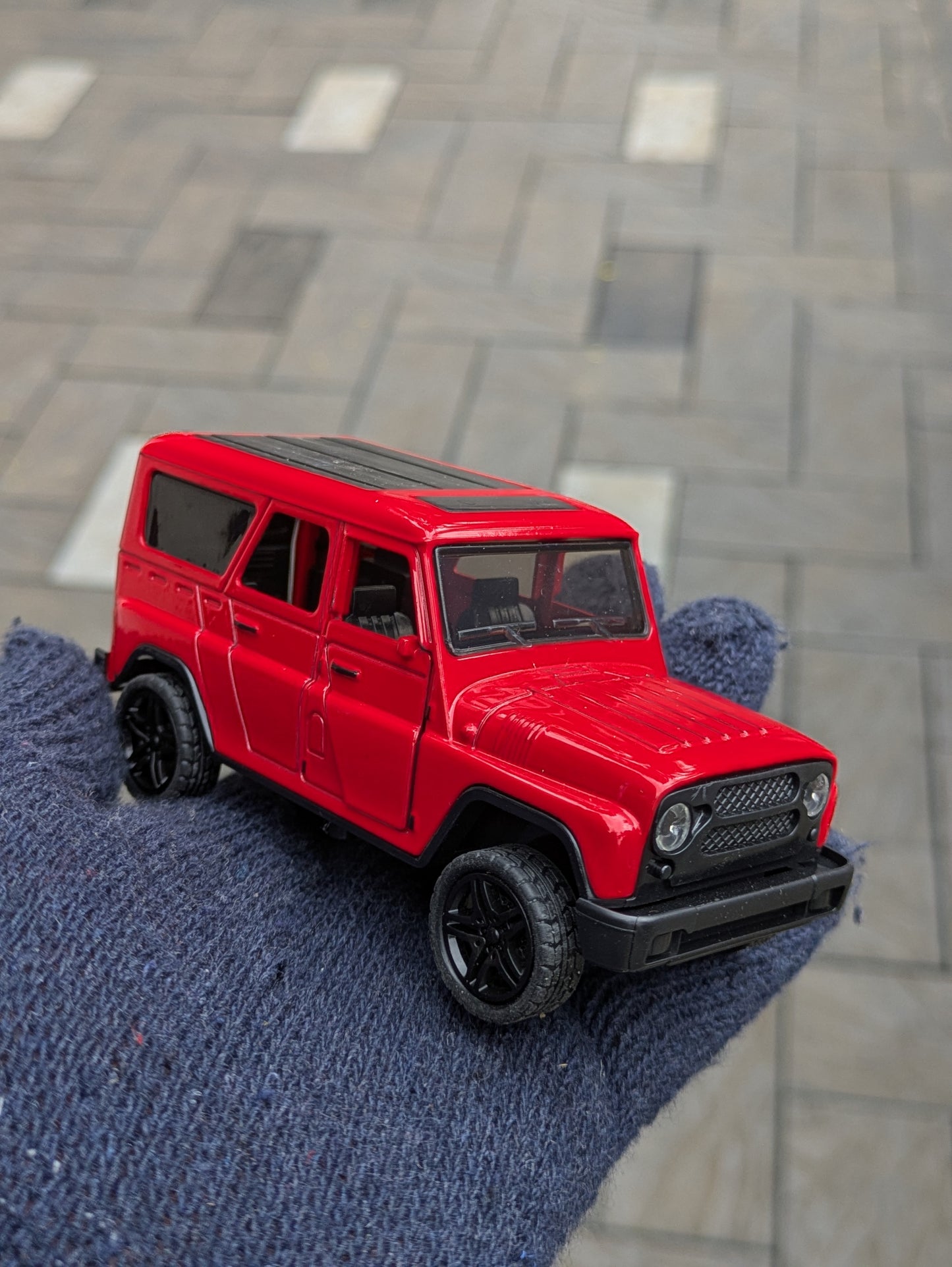 Die-cast Model Metal Body Door Openable