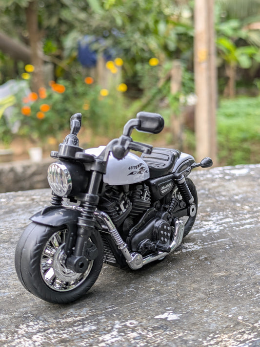 Die-cast Metal Bikes (pack of 1 White )