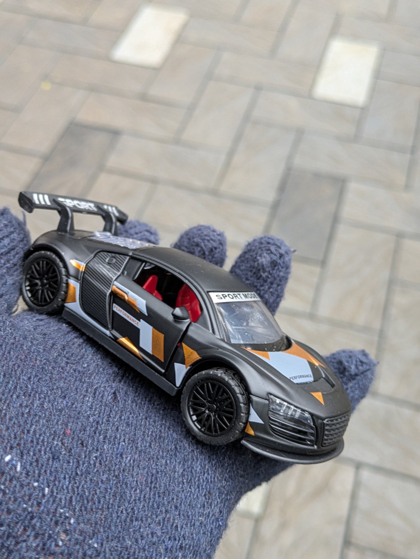 Die-cast Model Metal Body Door Openable