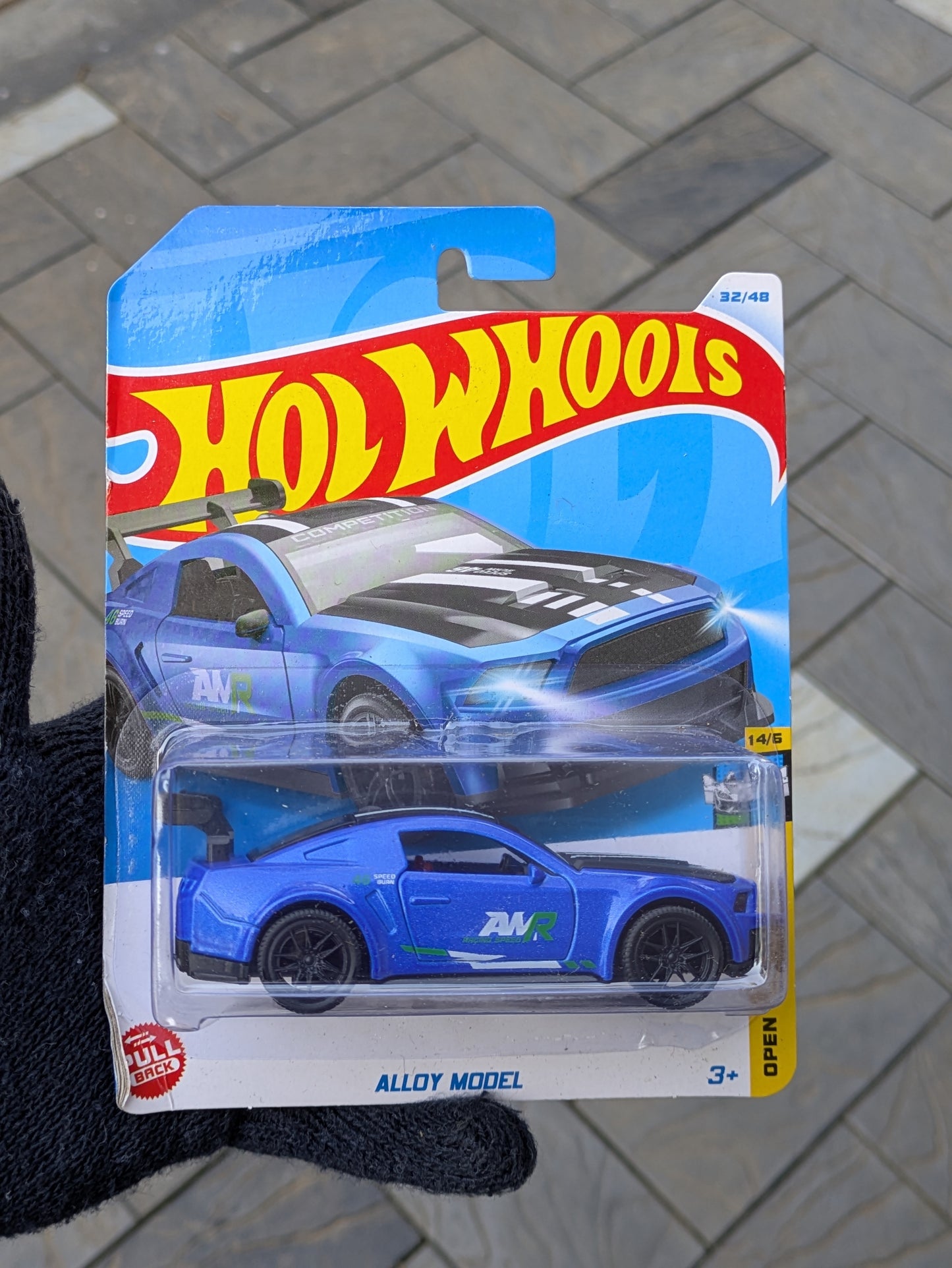 Die-Cast Metal Cars Scale Model Door Openable
