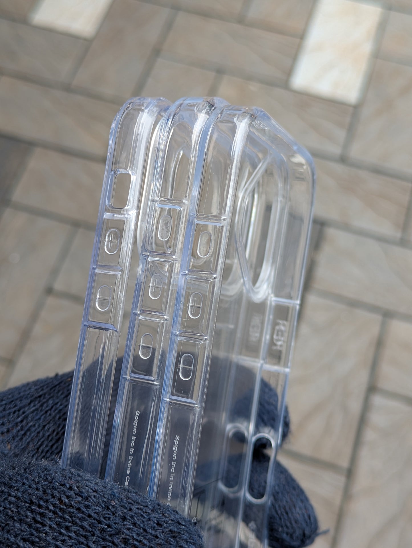 Spigen Anti Yellowing Transperant Semi Hard Case