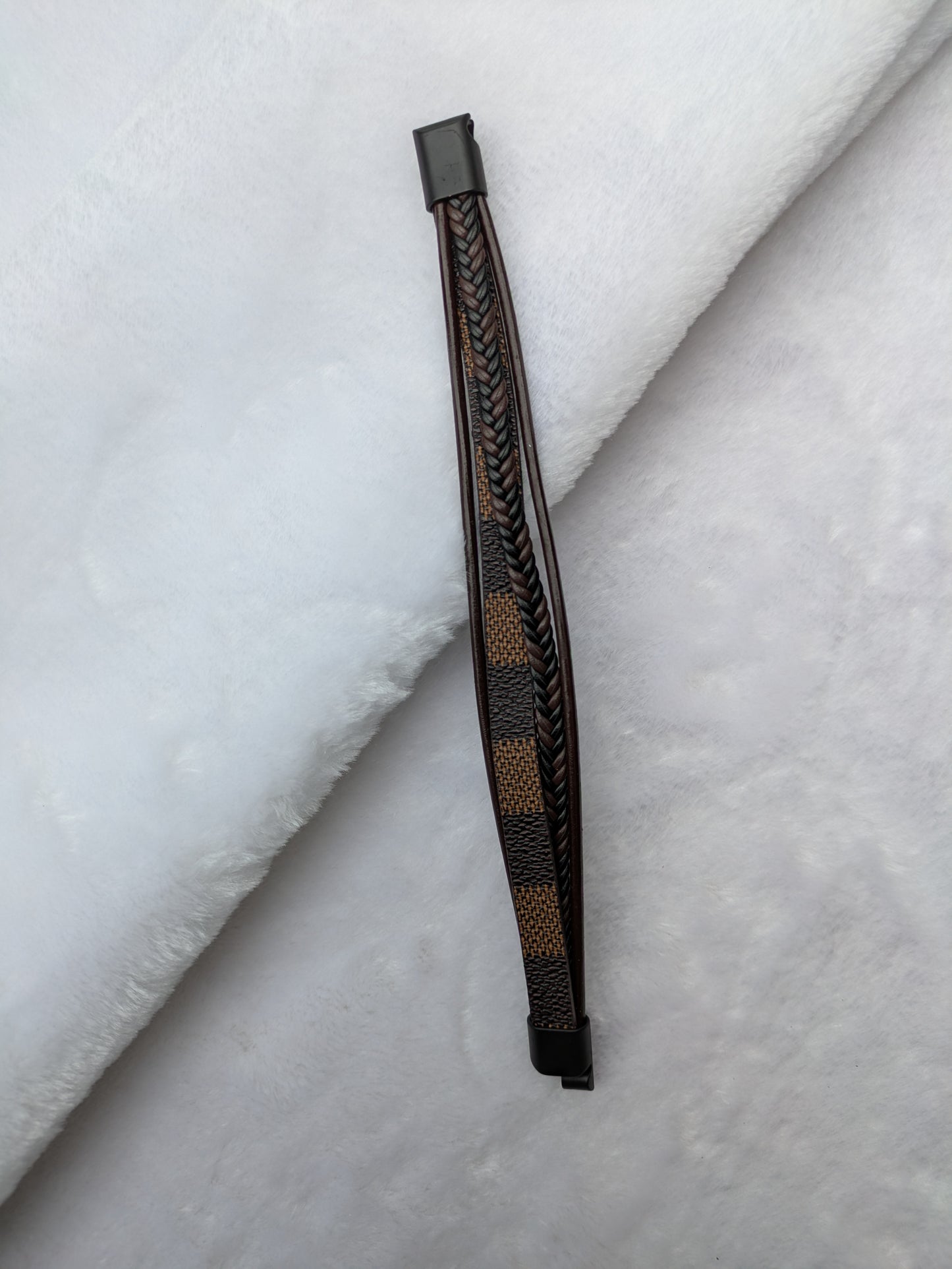 Gents Leather Bracelet With Magnetic Buckles Free Size