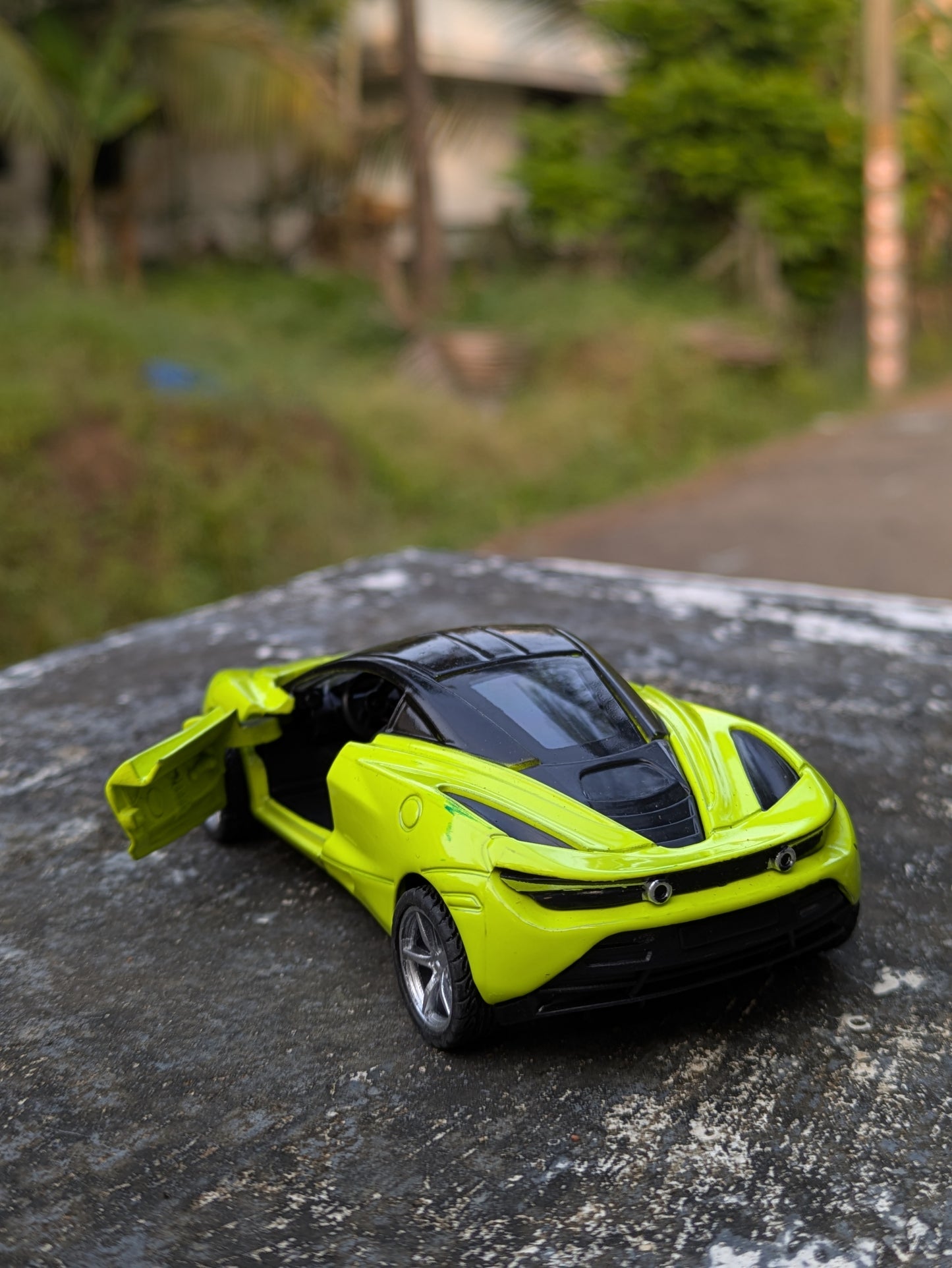 Die-Cast Metal Cars Scale Model Door Openable