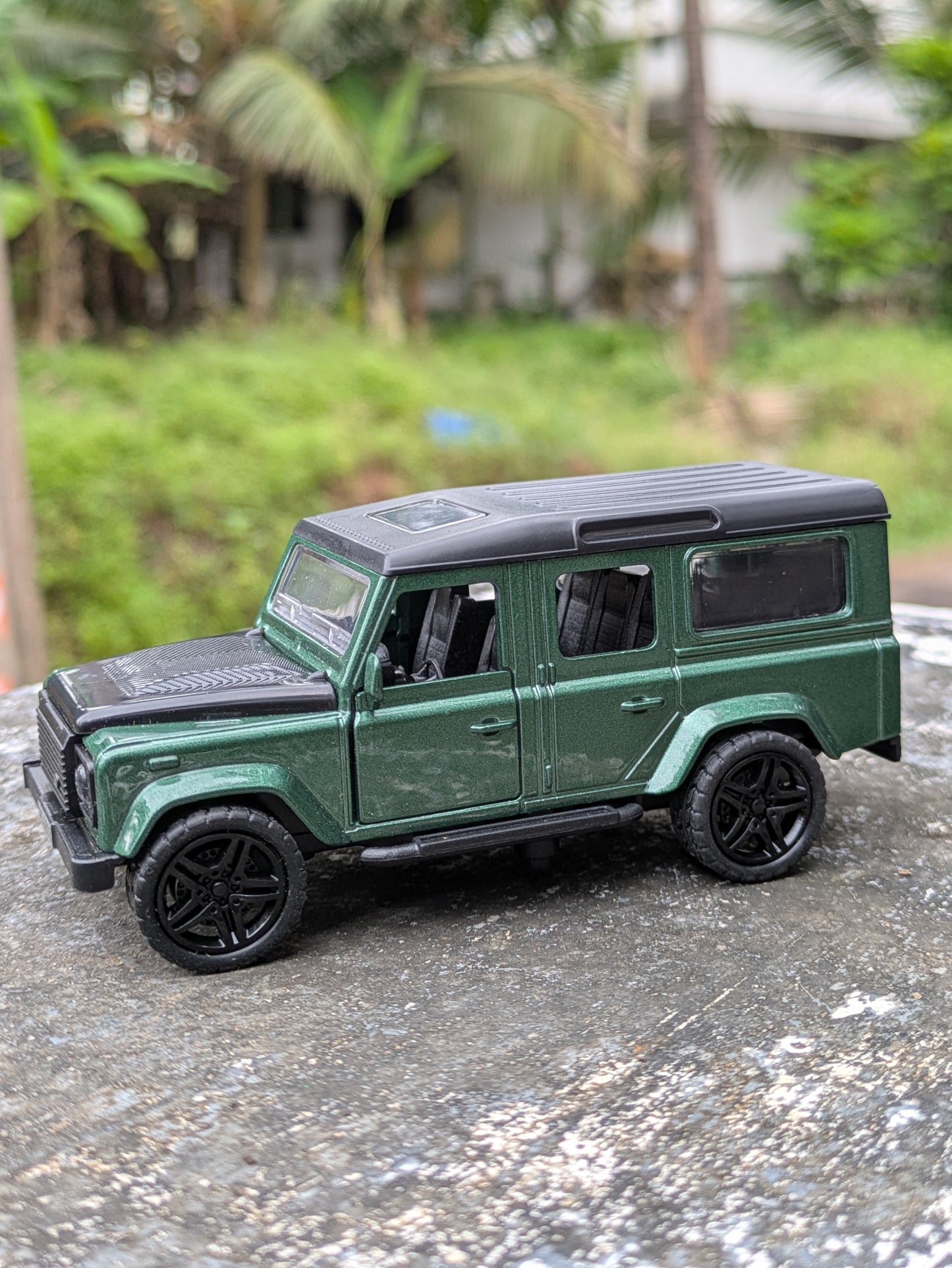 Die-cast Model Metal Body Door Openable