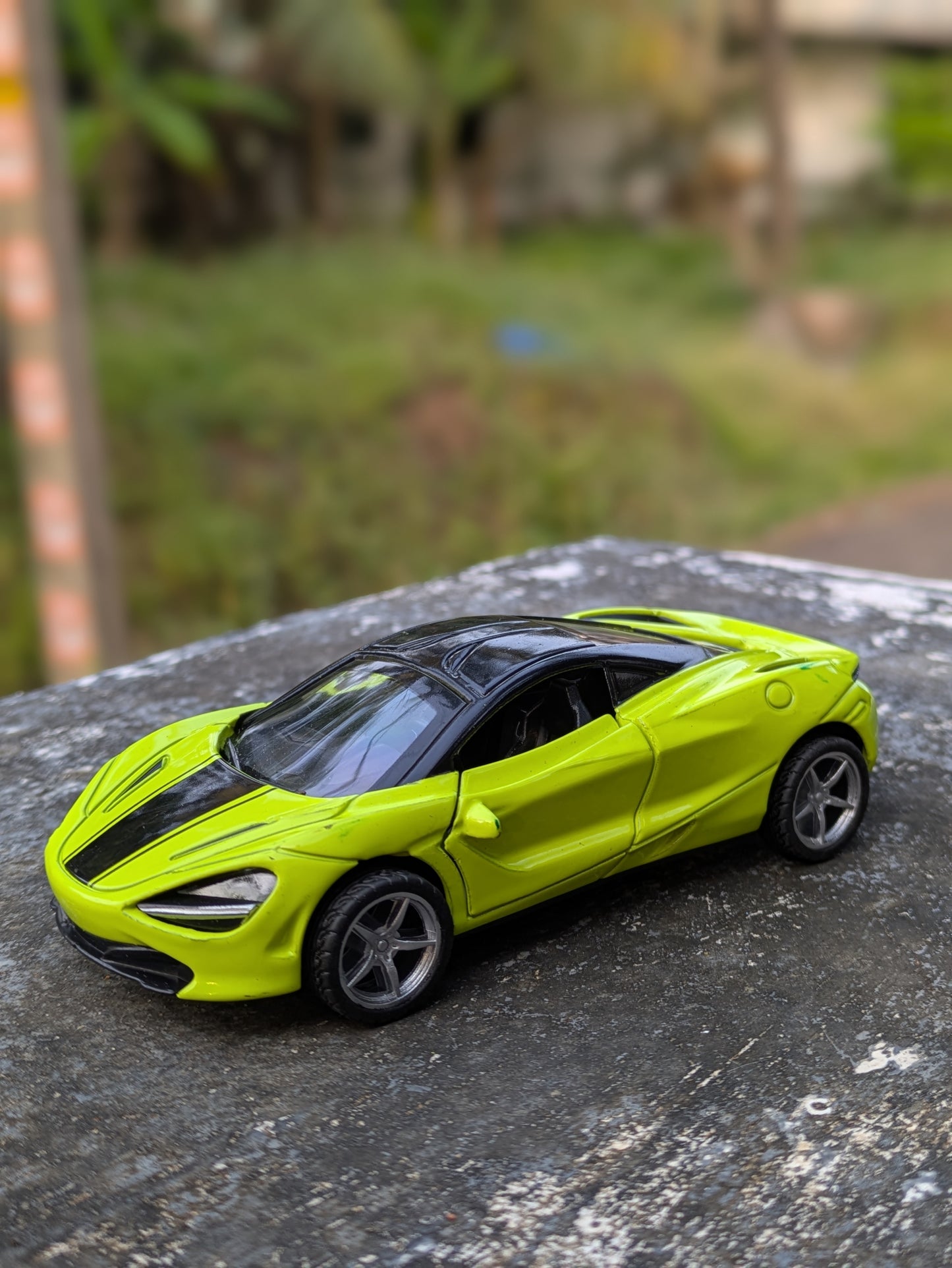 Die-Cast Metal Cars Scale Model Door Openable