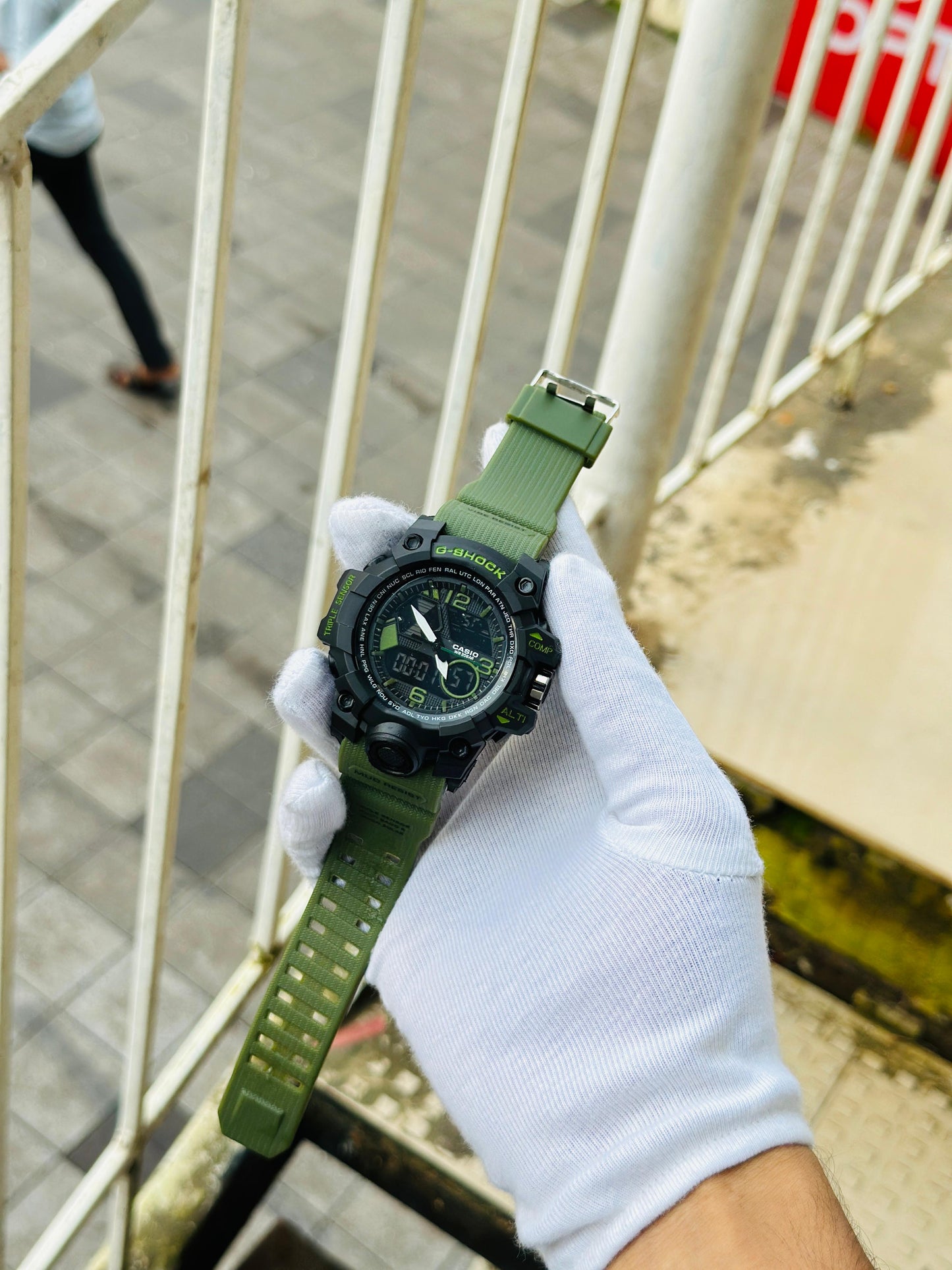 DIGITAL WATCH FOR MEN ROUND DIAL G-SHOCK MODEL