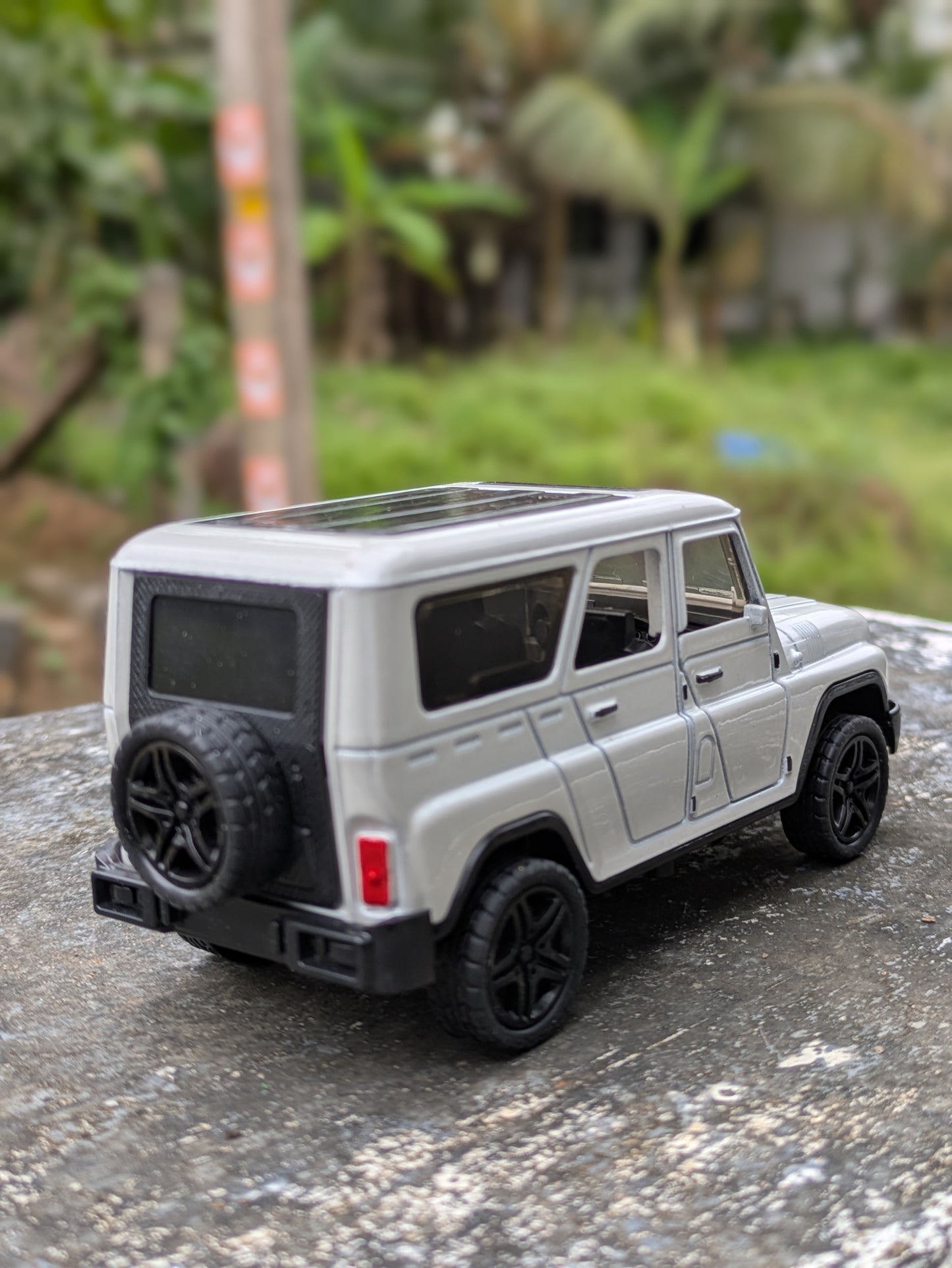 Die-cast Model Metal Body Door Openable