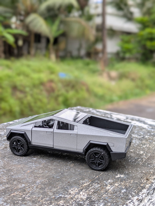 Die-cast Model Metal Body Tesla Cyber Truck Door Openable