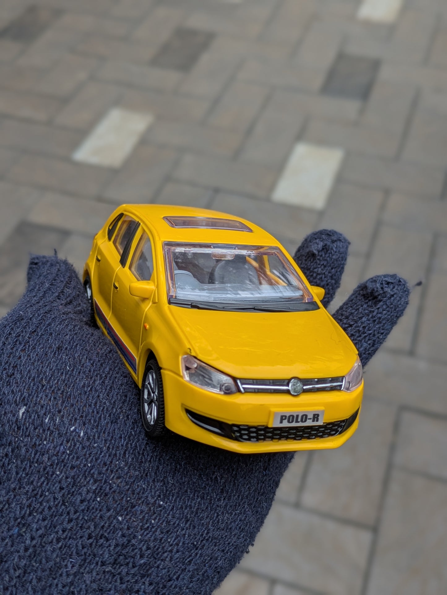 Die-cast Model Hard Plastic Body