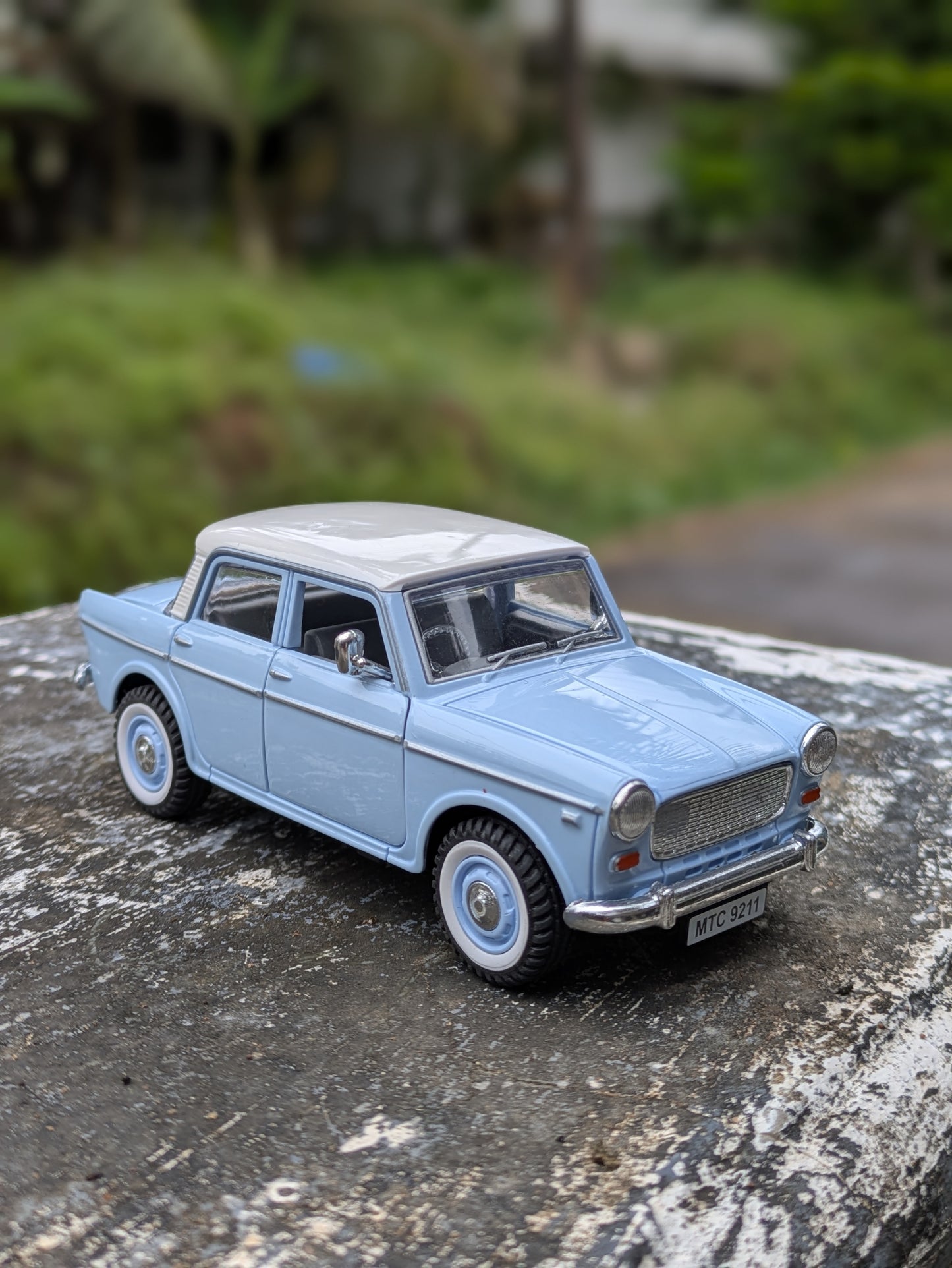 Die-cast Model Premier Padmini Hard Plastic Body Door Openable