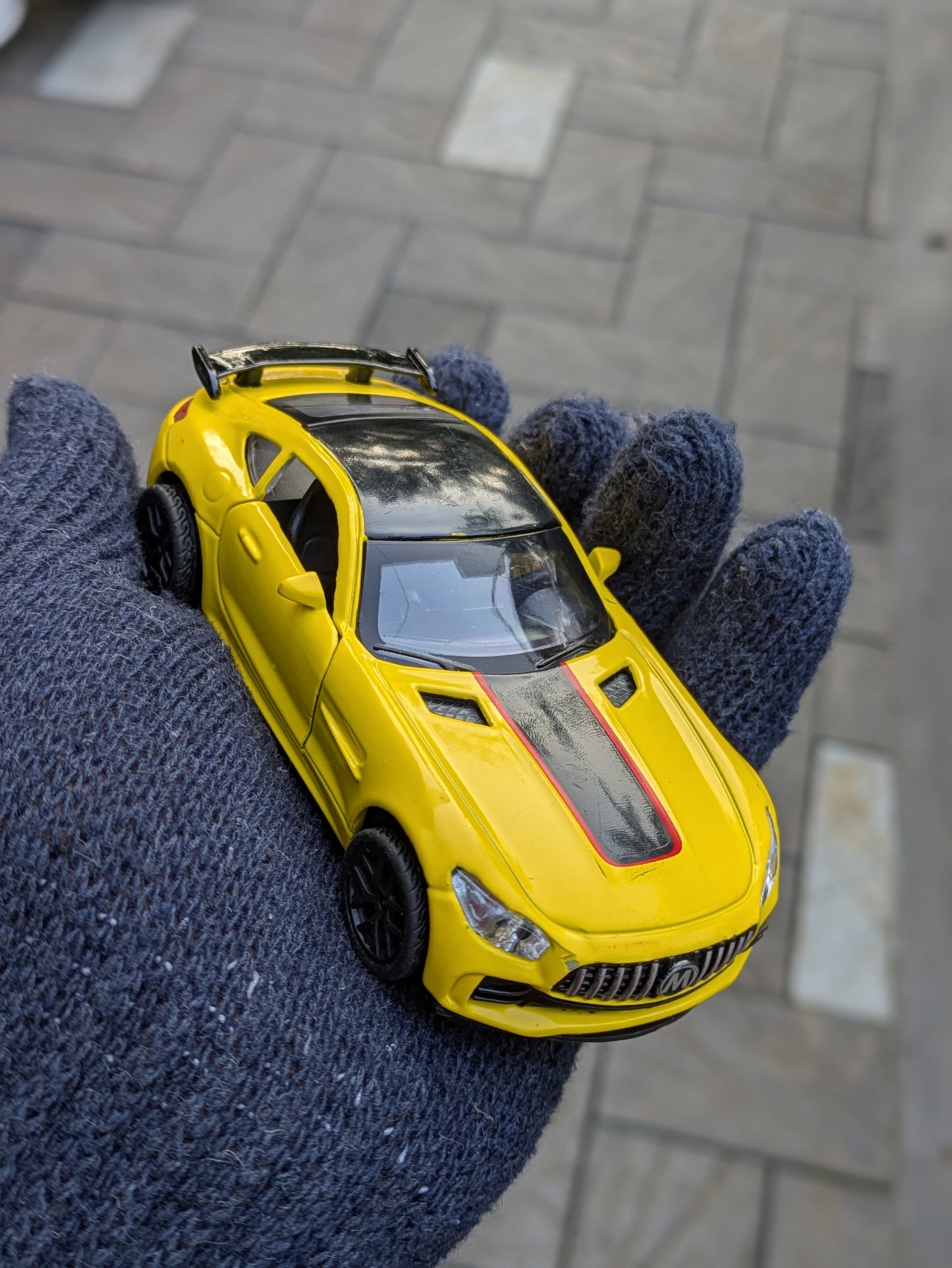 Die-Cast Metal Cars Scale Model Door Openable