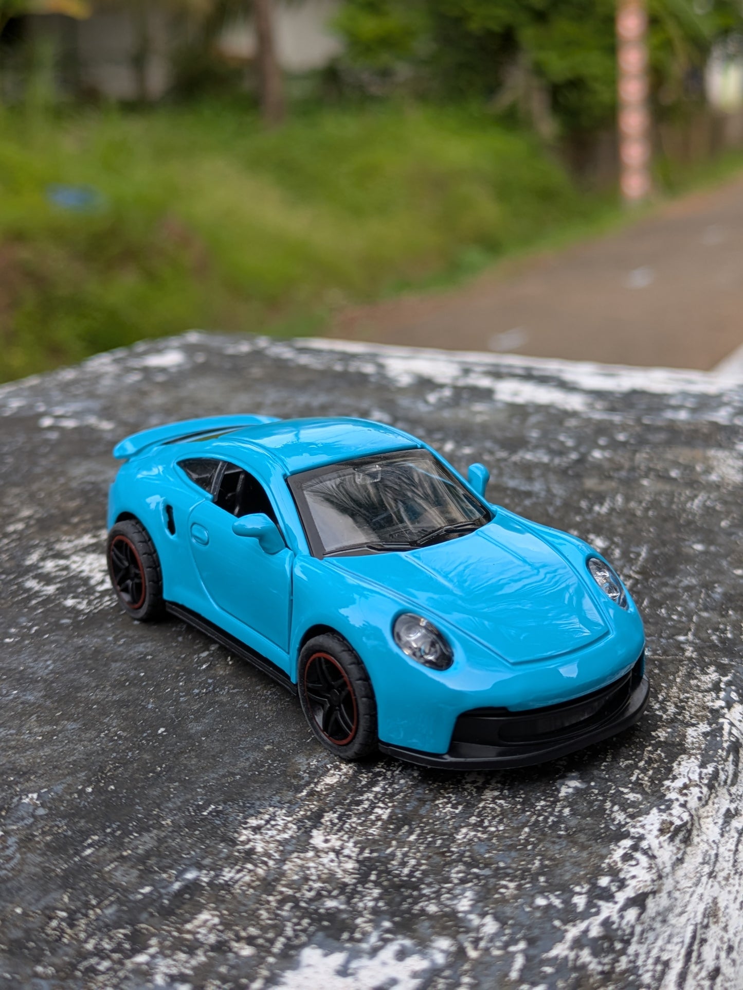 Die-cast Model Metal Body Door Openable (Blue)