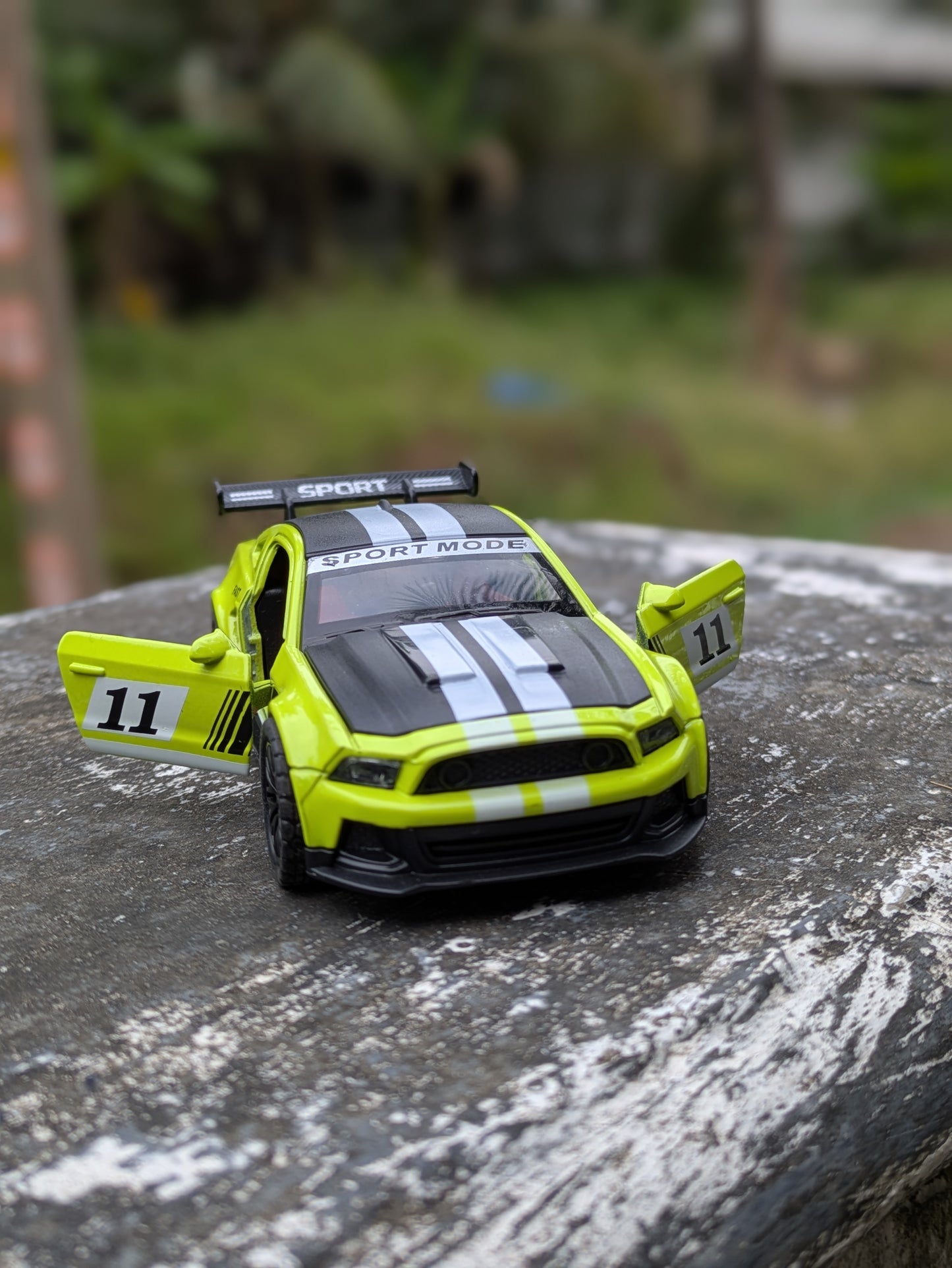 Die-cast Model Metal Body Door Openable