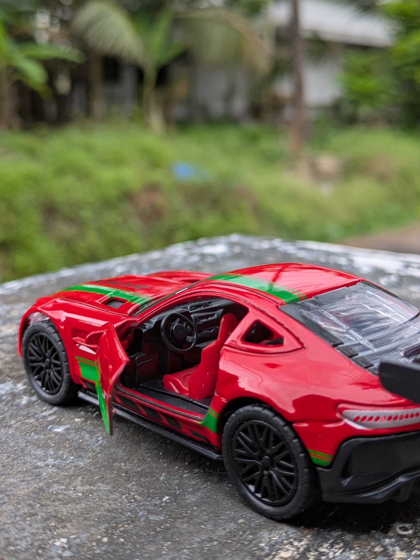 Die-cast Model Metal Body Door Openable