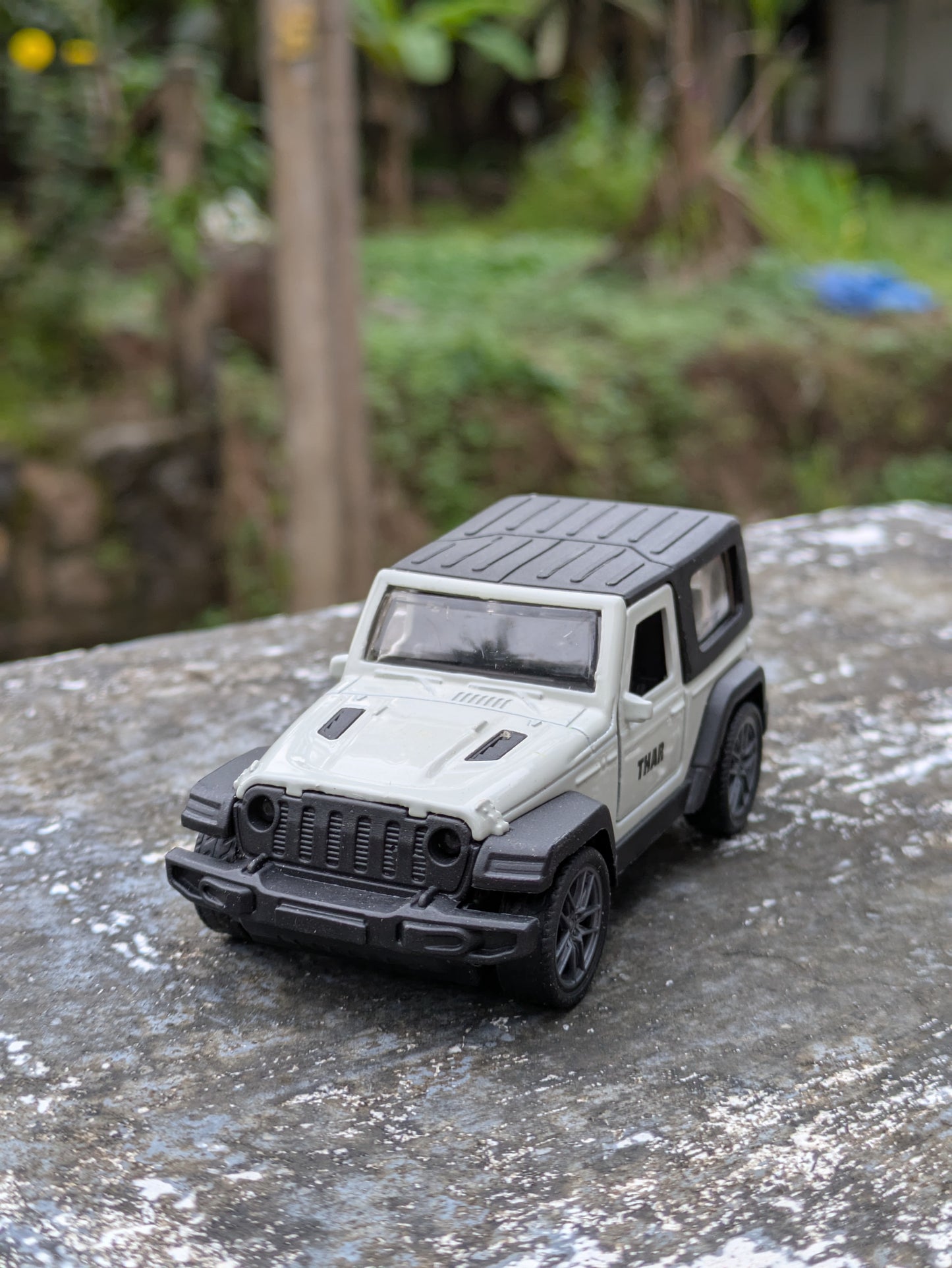 Hot Wheels Thar Model Metal And Plastic Mix Body ( white)