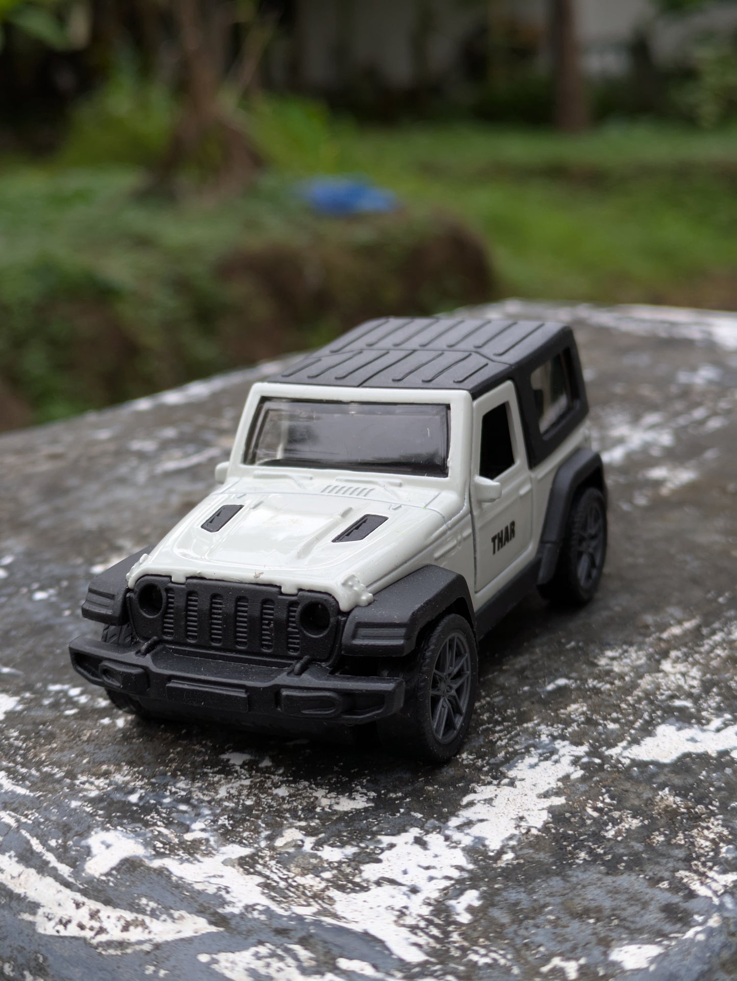 Hot Wheels Thar Model Metal And Plastic Mix Body ( white)