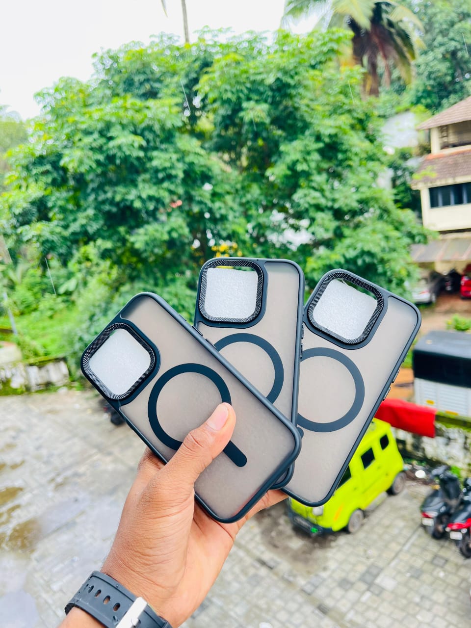 Matel Line Magsafe Case ( black)(pack of 1)