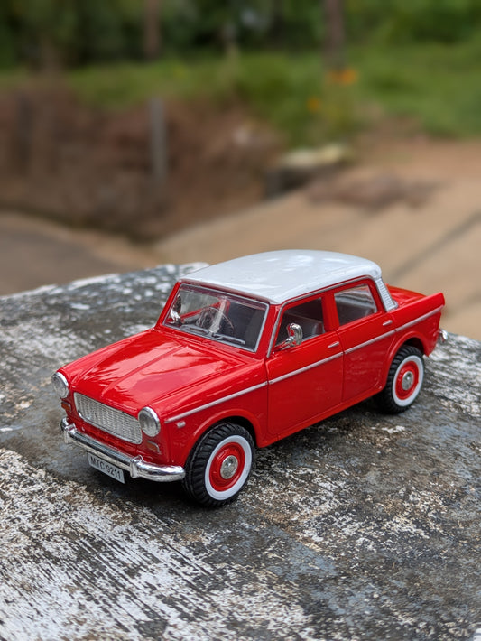 Die-cast Model Premier Padmini Hard Plastic Body Door Openable
