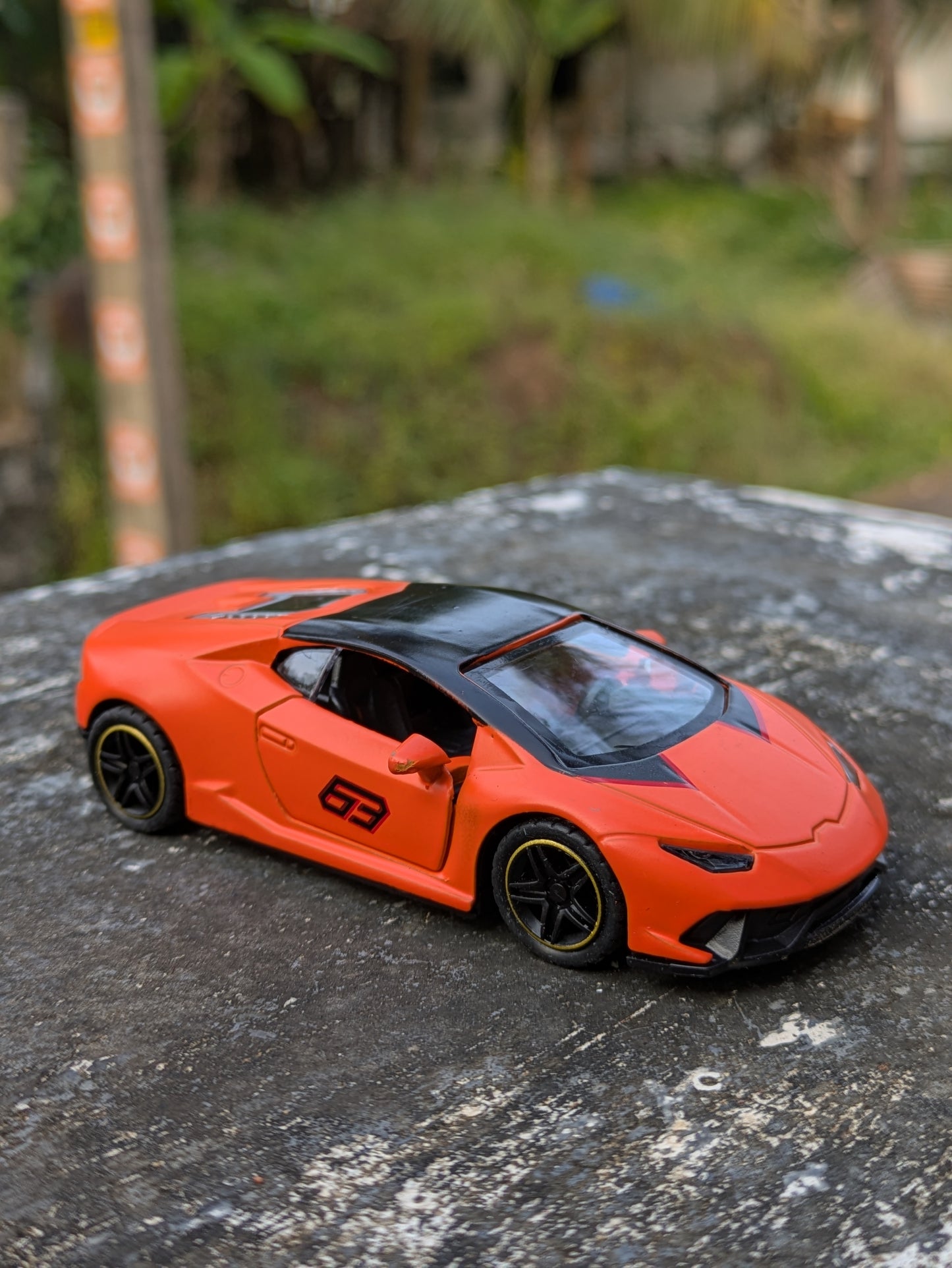 Die-Cast Metal Cars Scale Model Door Openable