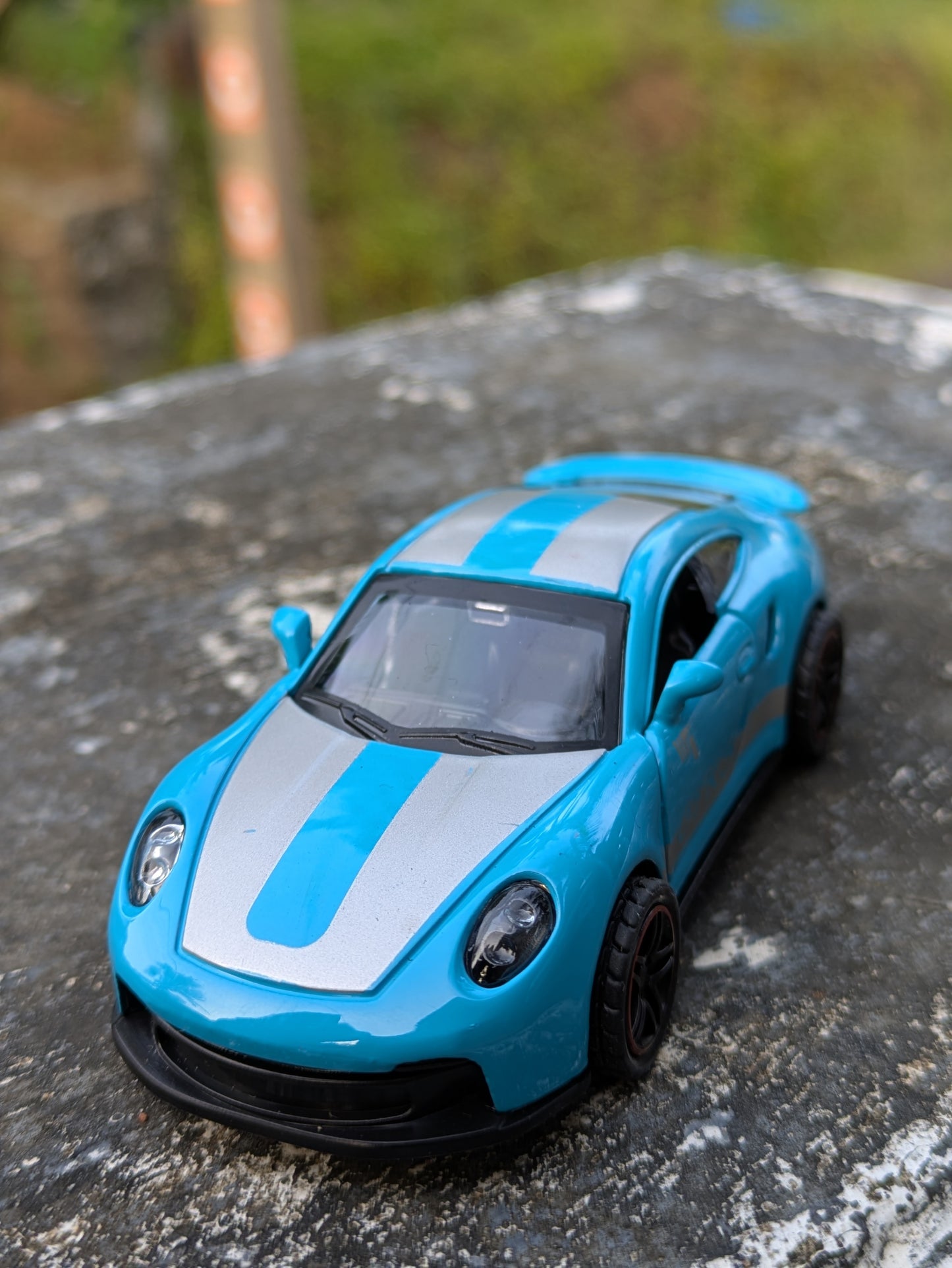 Die-Cast Metal Cars Scale Model Door Openable