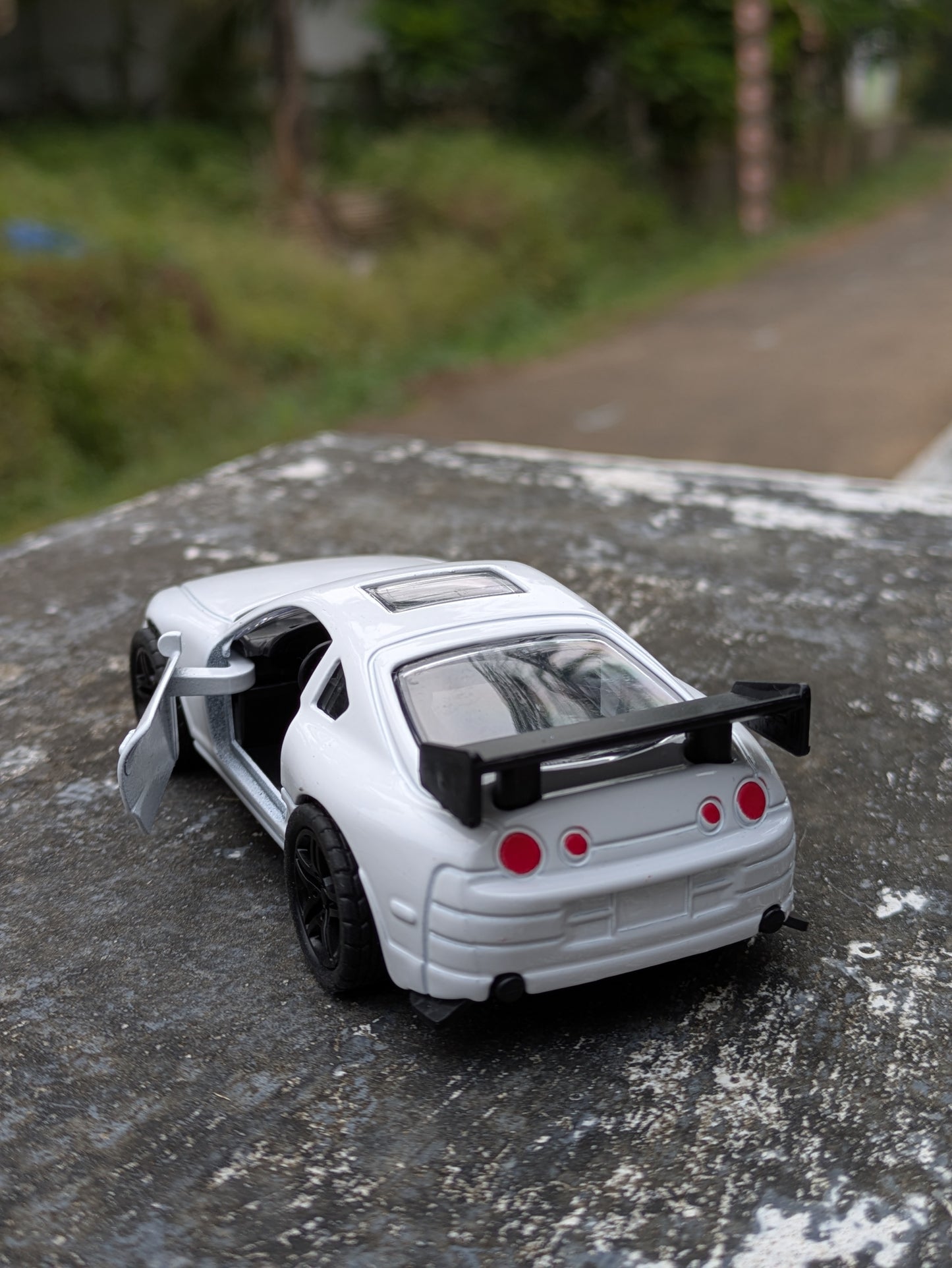 Die-cast Model Metal Body Door Openable