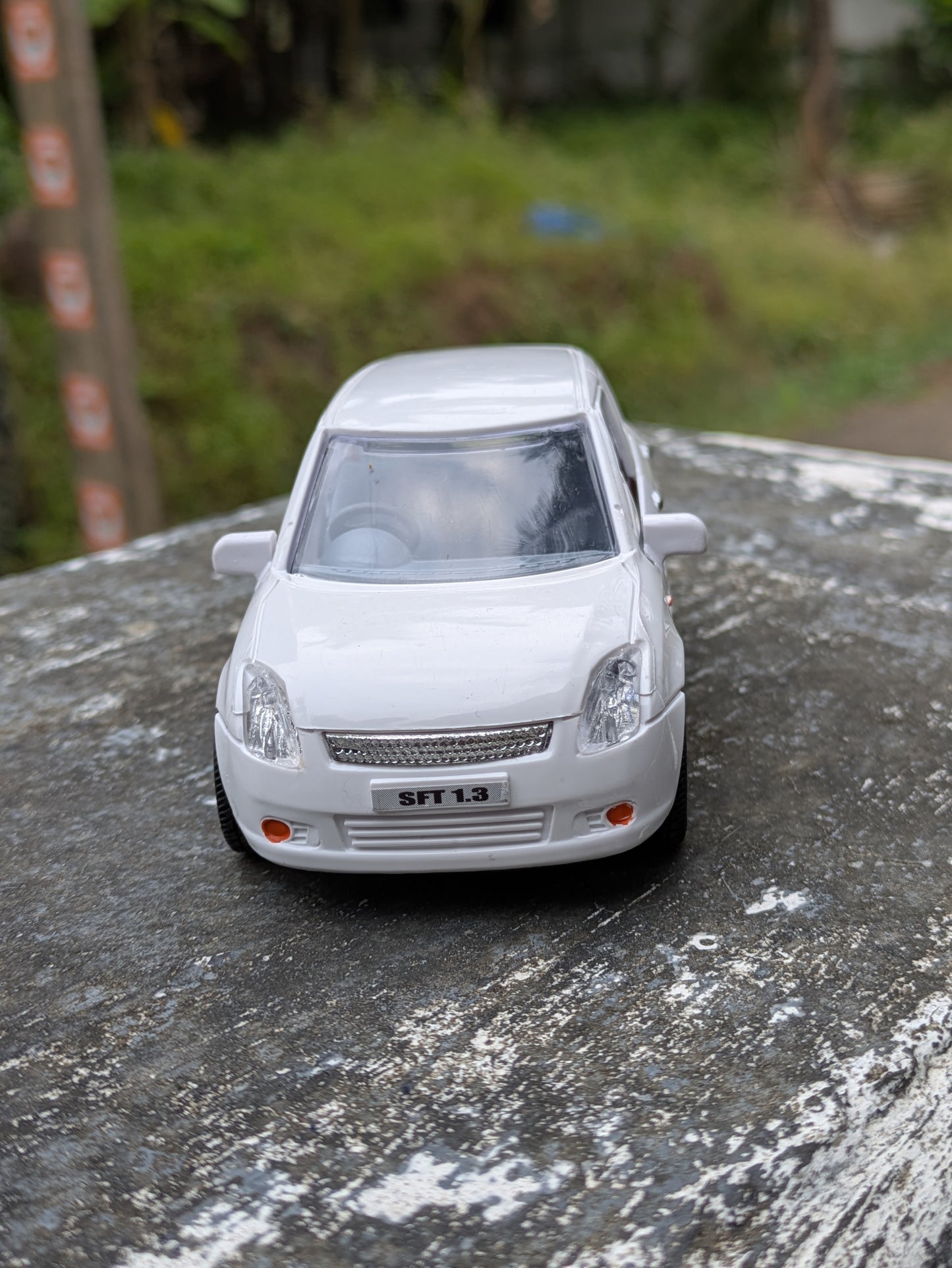 Die-cast Model Hard Plastic Body Door Openable