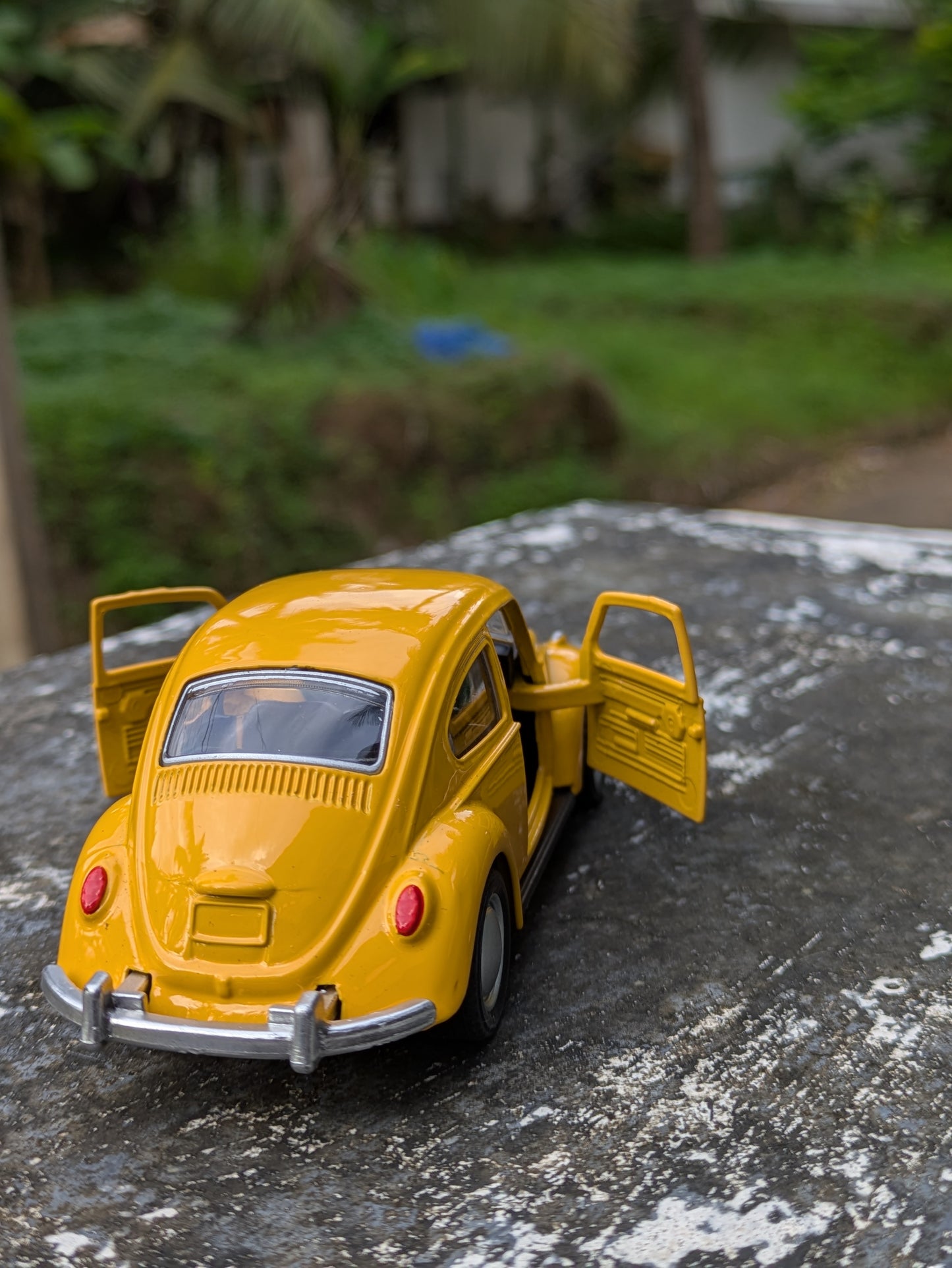 Hot Wheels/Die Cast Beetle Model Metal And Plastic Mix Body ( Yellow )