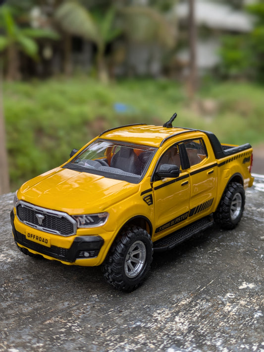 Die-cast Model Truck Hard Plastic Body Door Openable