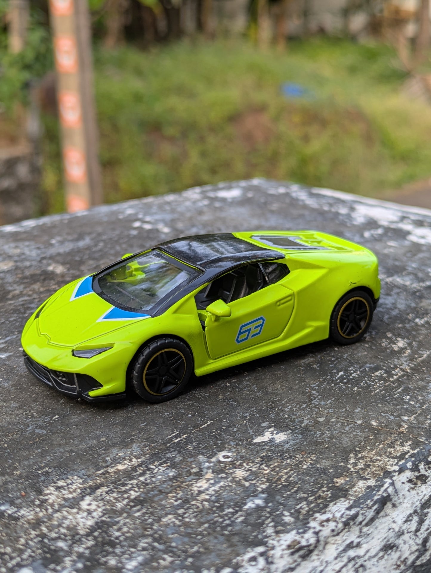 Die-Cast Metal Cars Scale Model Door Openable