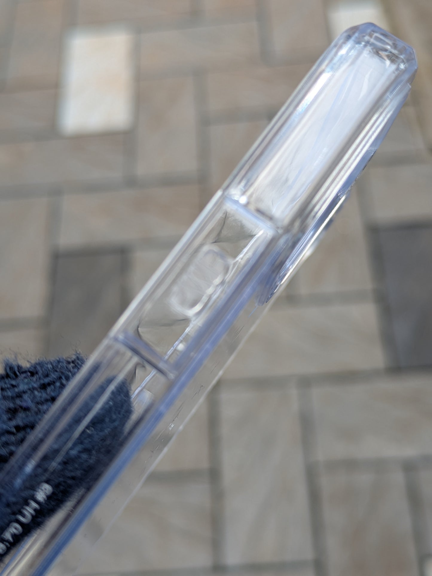 Spigen Anti Yellowing Transperant Semi Hard Case