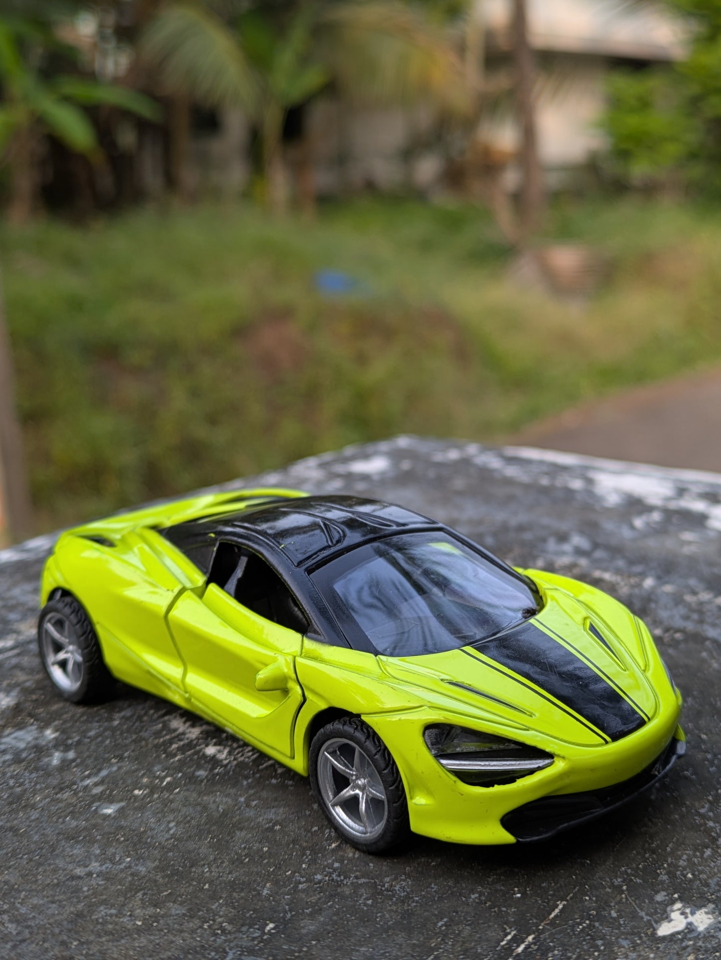 Die-Cast Metal Cars Scale Model Door Openable