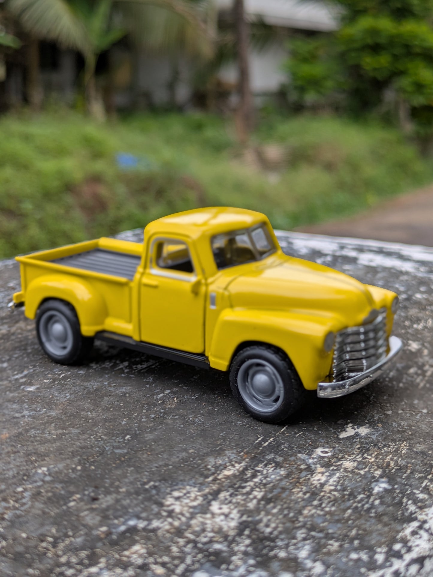 Die-cast Model Metal Body Classic Pickup Truck Door Openable