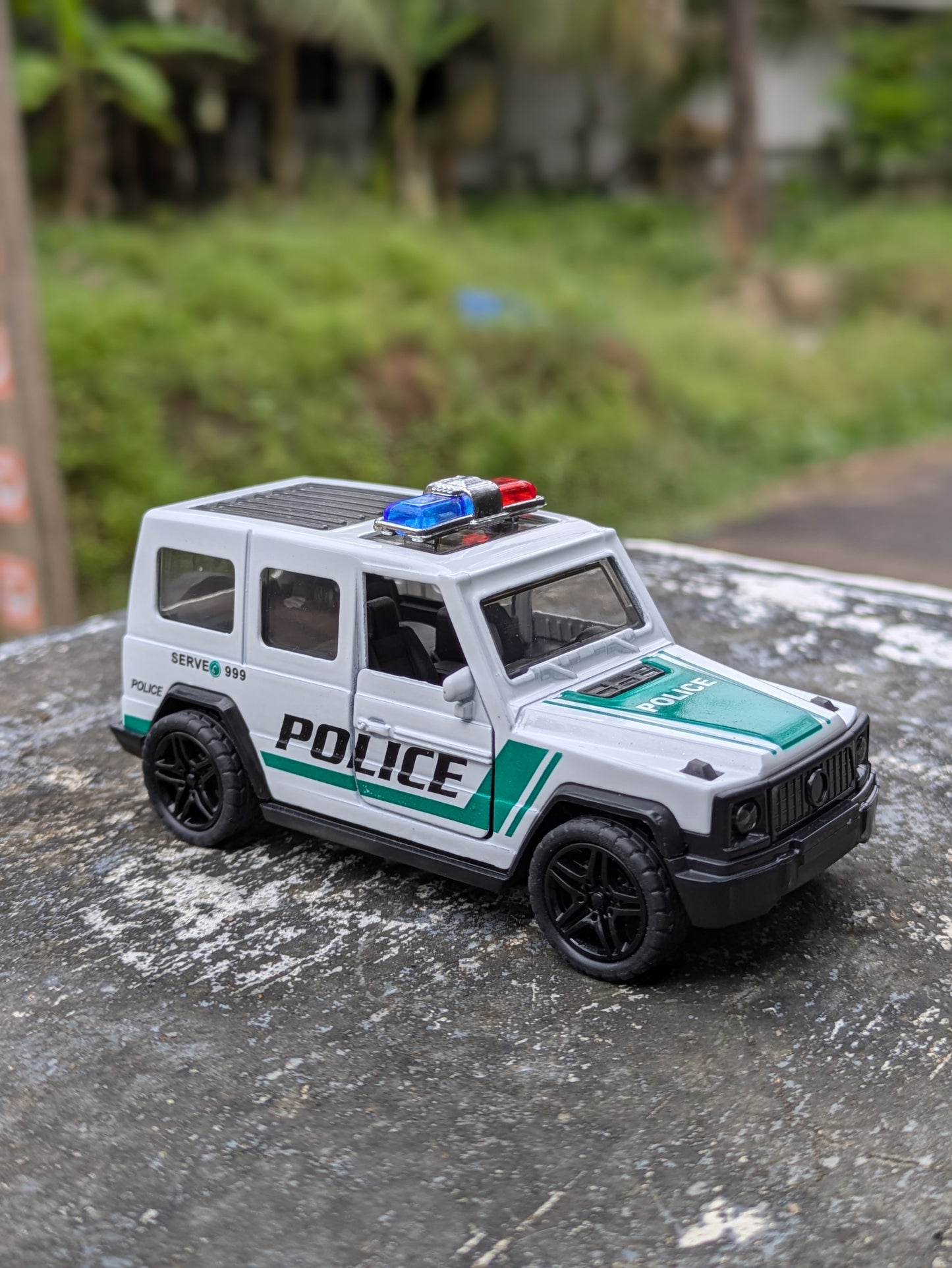 Die-cast Model Metal Body Police Vehicle Door Openable