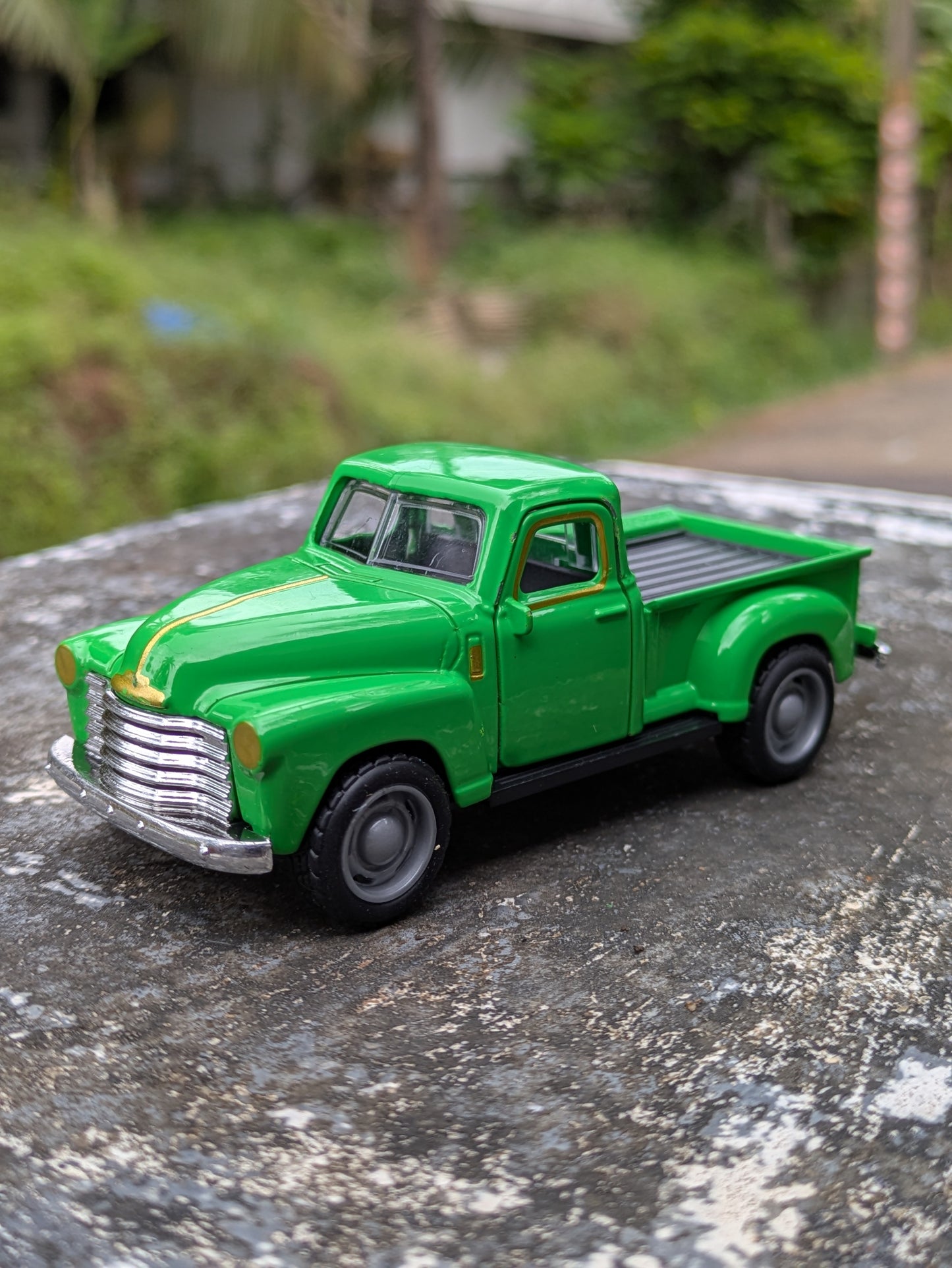 Die-cast Model Metal Body Classic Pickup Truck Door Openable