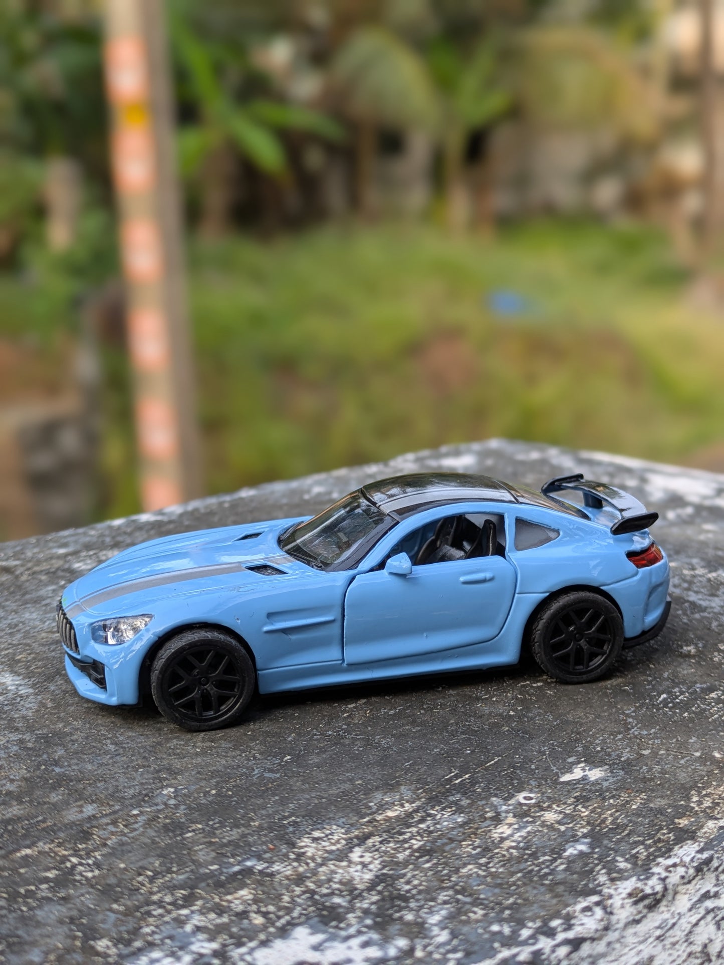 Die-Cast Metal Cars Scale Model Door Openable