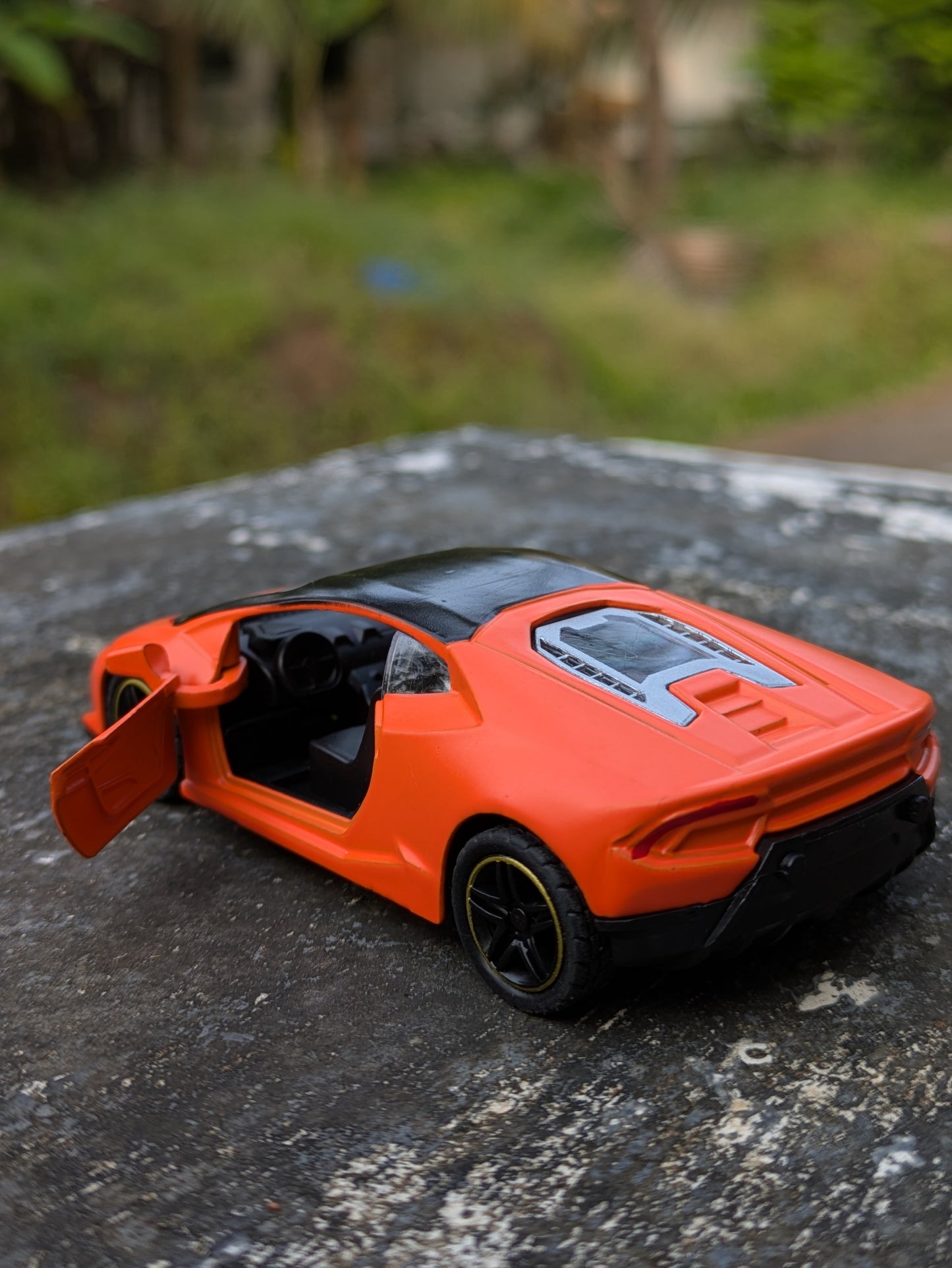 Die-Cast Metal Cars Scale Model Door Openable