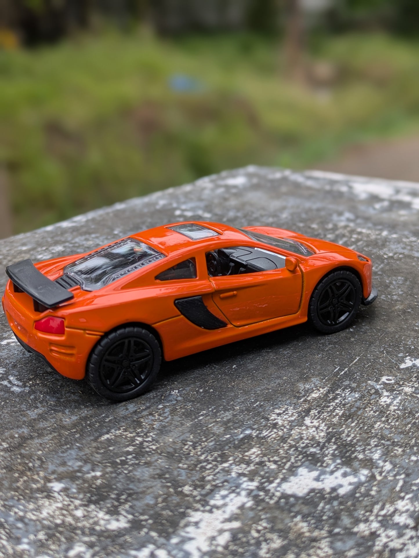 Die-cast Model Metal Body Door Openable