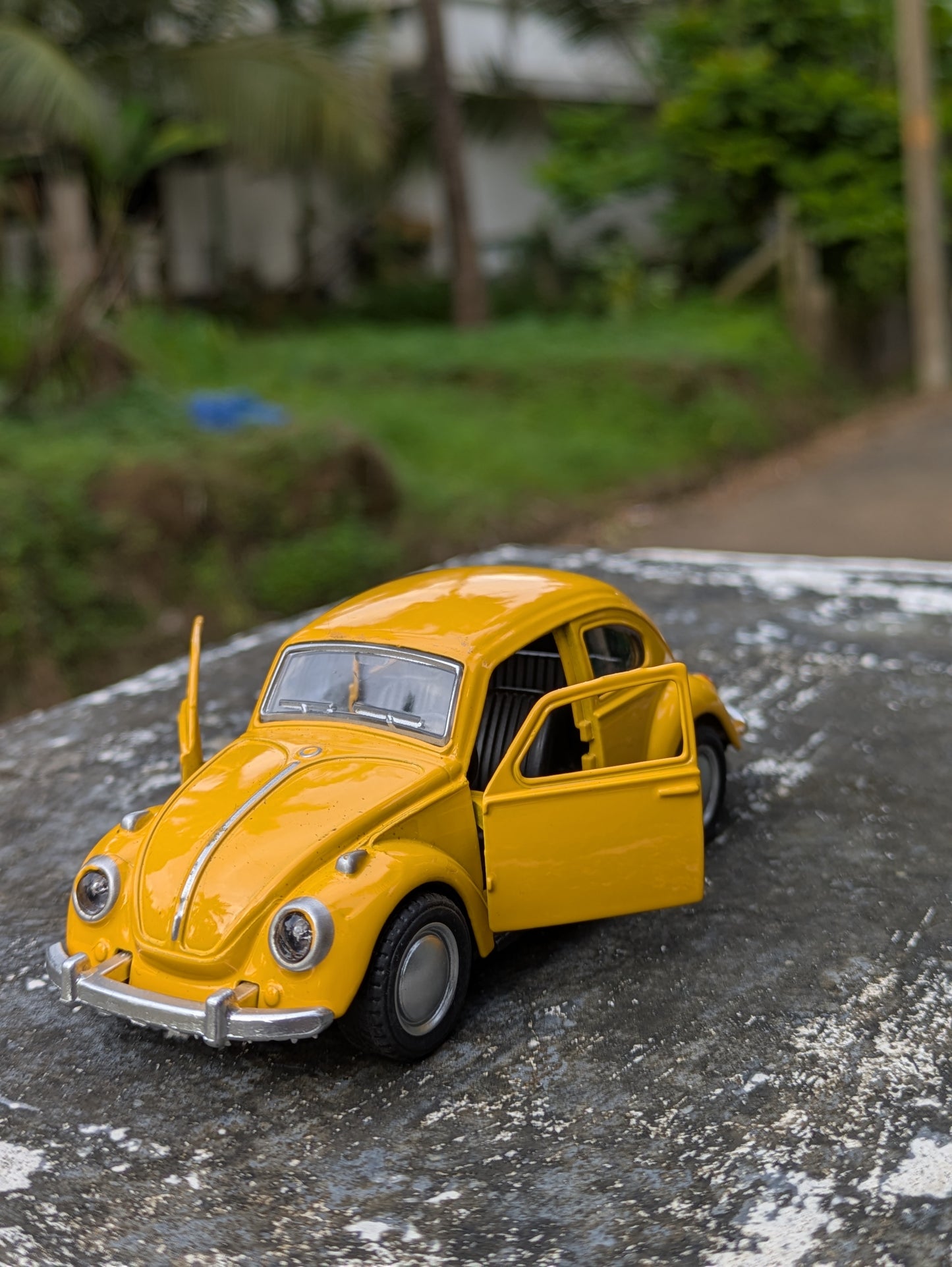 Hot Wheels/Die Cast Beetle Model Metal And Plastic Mix Body ( Yellow )